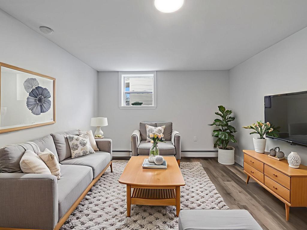 












3175 Micmac Street

,
Halifax,




NS
B3L 3W3

