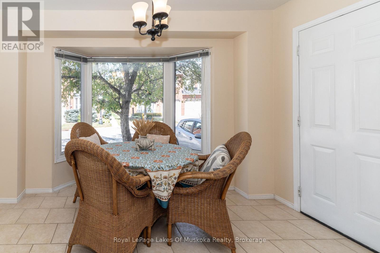 












50 SHORELINE DRIVE

,
Bracebridge (Macaulay),




Ontario
P1L1Z4

