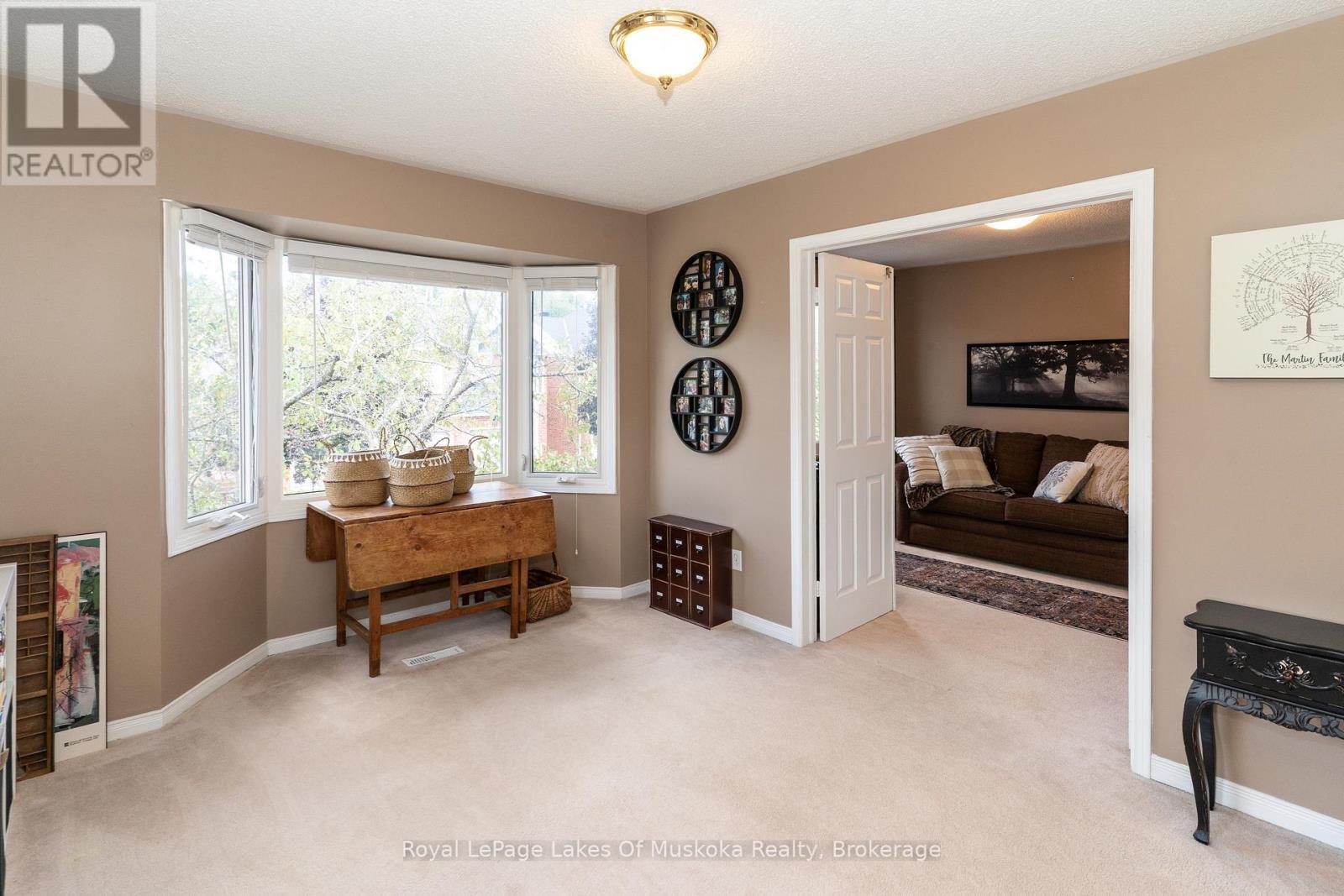 












50 SHORELINE DRIVE

,
Bracebridge (Macaulay),




Ontario
P1L1Z4

