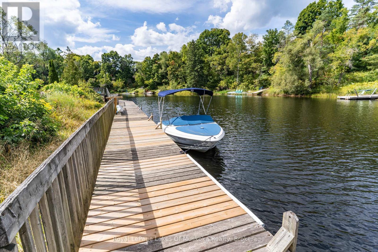 












50 SHORELINE DRIVE

,
Bracebridge (Macaulay),




Ontario
P1L1Z4

