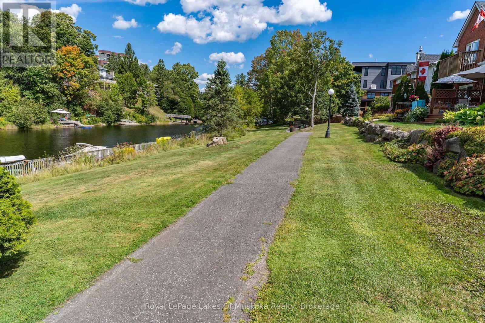 












50 SHORELINE DRIVE

,
Bracebridge (Macaulay),




Ontario
P1L1Z4

