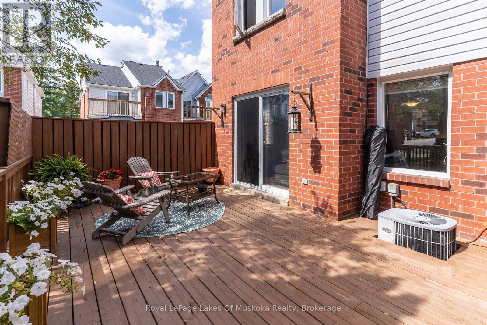 












50 SHORELINE DRIVE

,
Bracebridge (Macaulay),




Ontario
P1L1Z4

