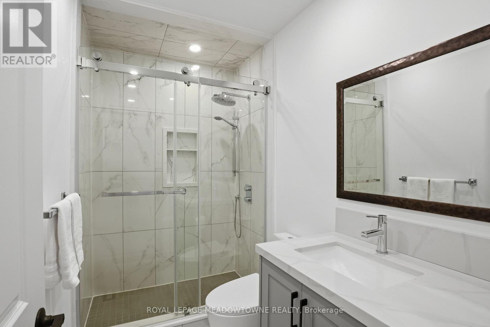 












10 MOTTISTONE COURT

,
Brantford,




Ontario
N3R6L1

