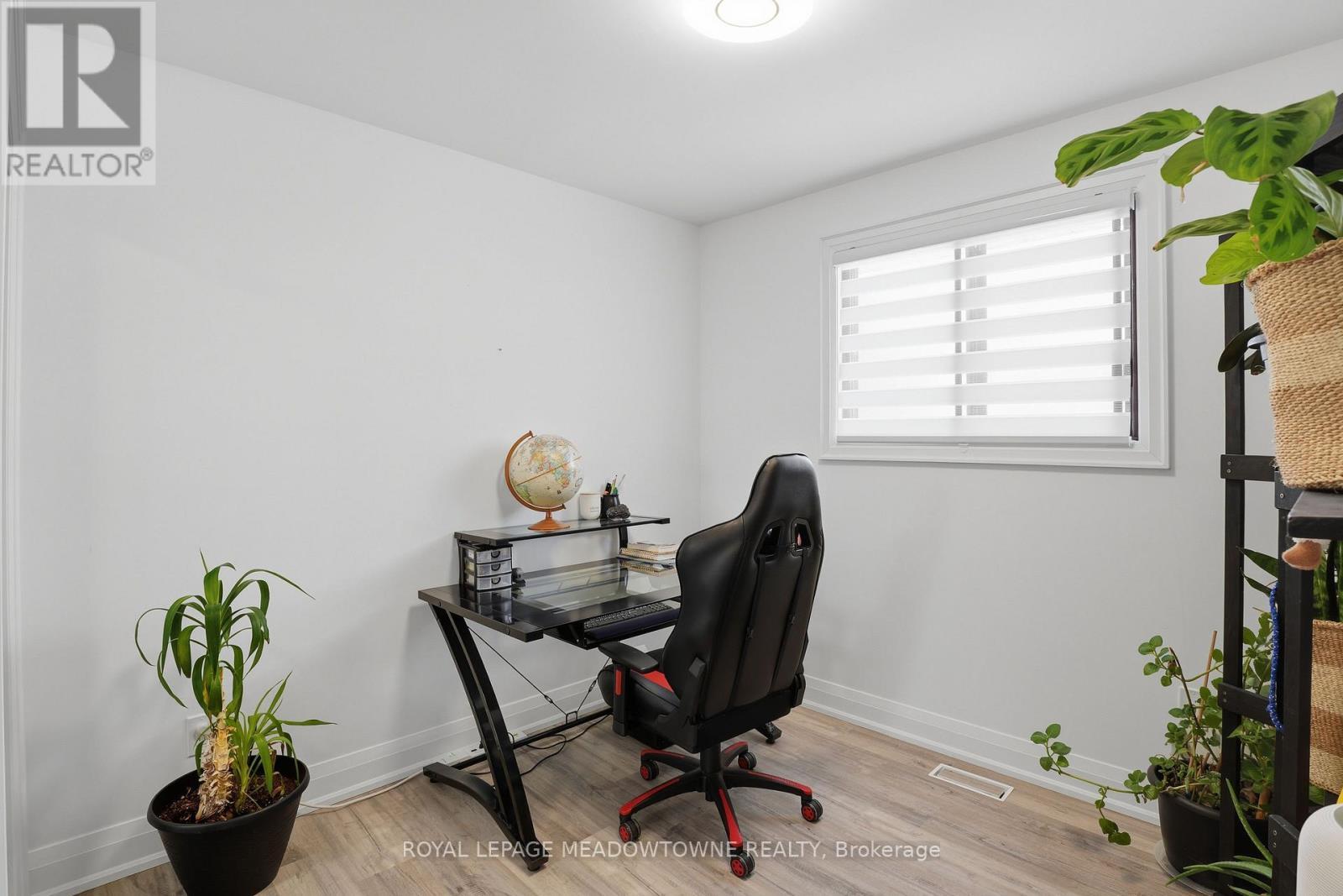 












10 MOTTISTONE COURT

,
Brantford,




Ontario
N3R6L1

