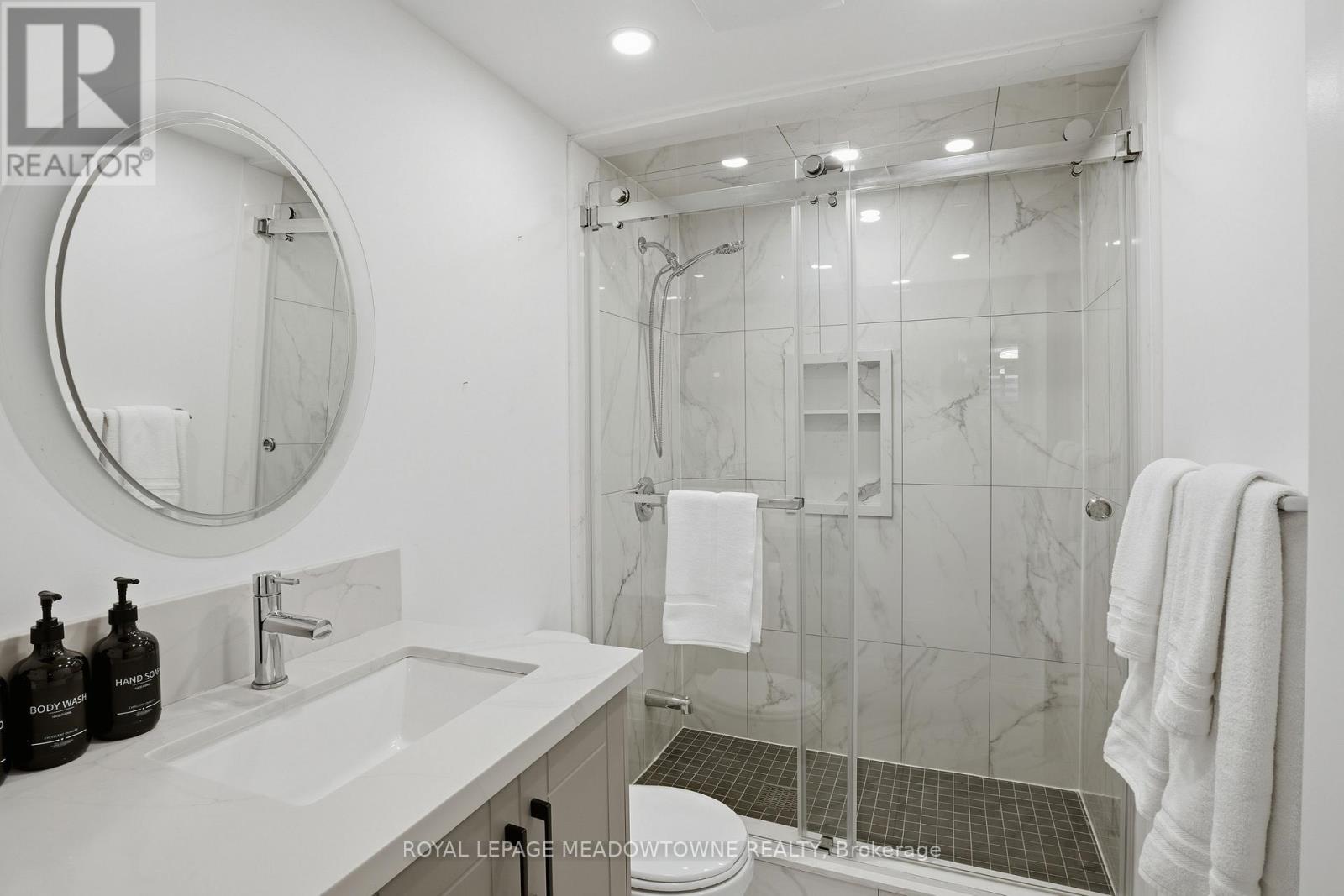 












10 MOTTISTONE COURT

,
Brantford,




Ontario
N3R6L1

