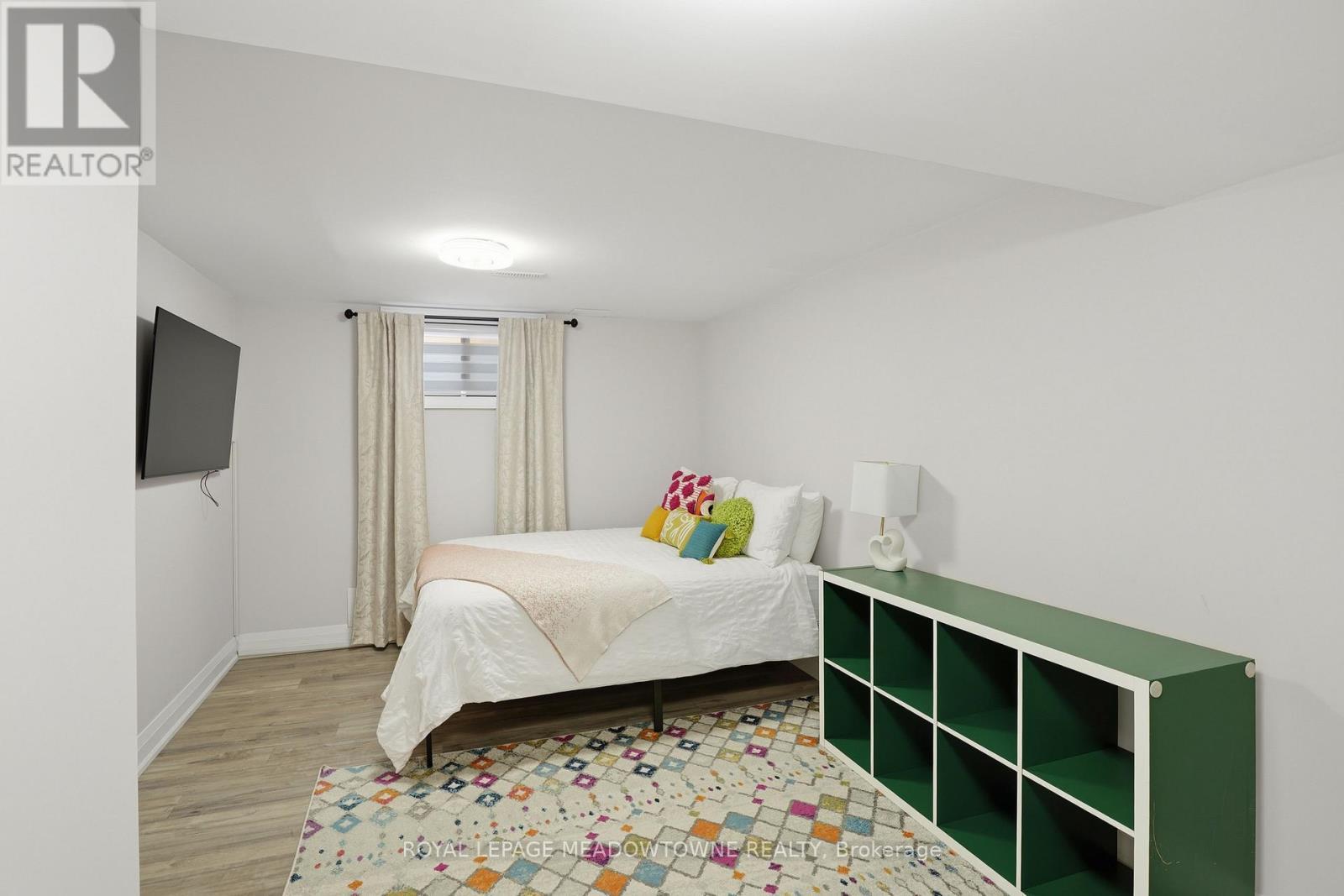 












10 MOTTISTONE COURT

,
Brantford,




Ontario
N3R6L1

