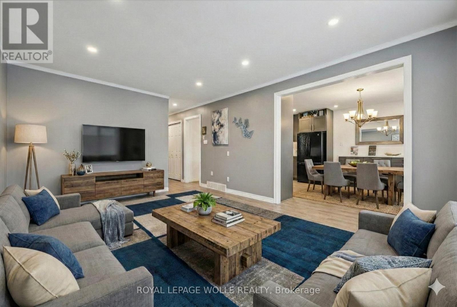 












263 THE COUNTRY WAY

,
Kitchener,




Ontario
N2E2V6

