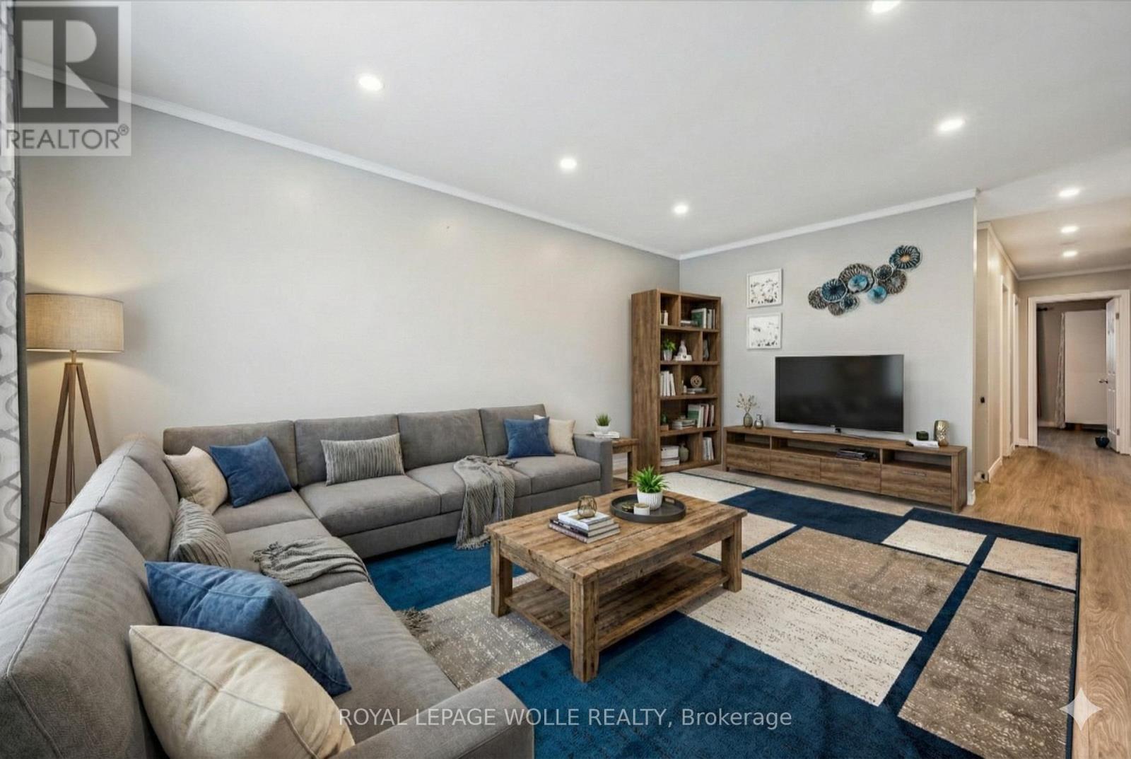 












263 THE COUNTRY WAY

,
Kitchener,




Ontario
N2E2V6

