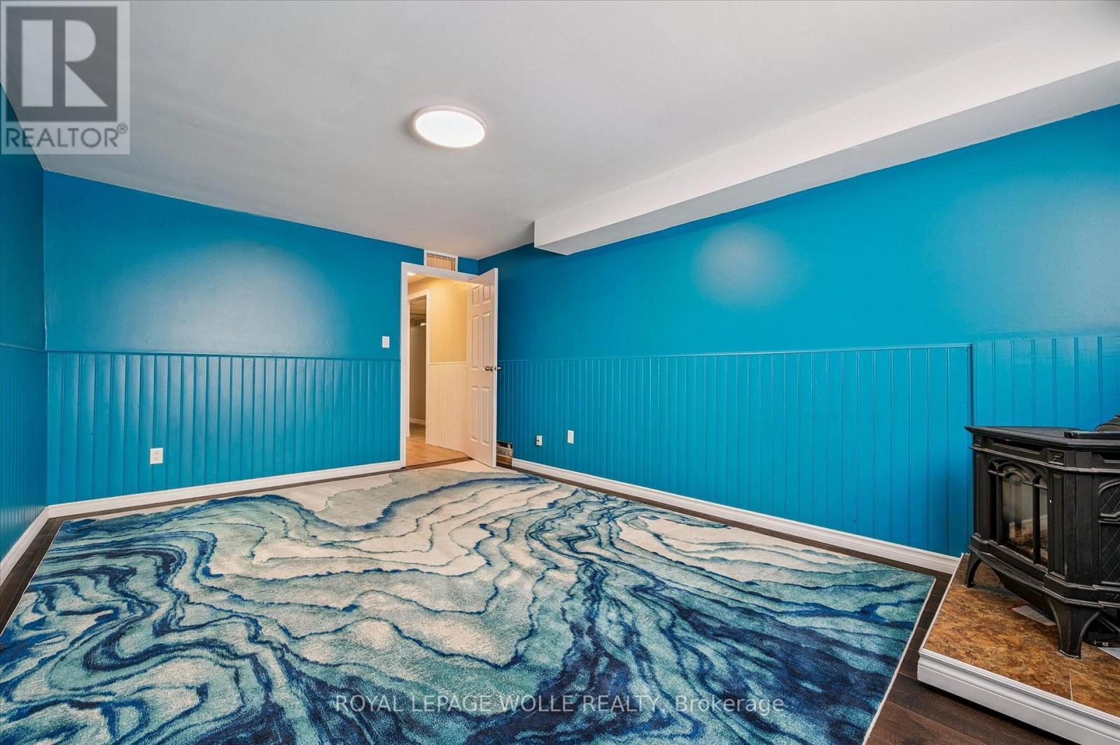 












263 THE COUNTRY WAY

,
Kitchener,




Ontario
N2E2V6

