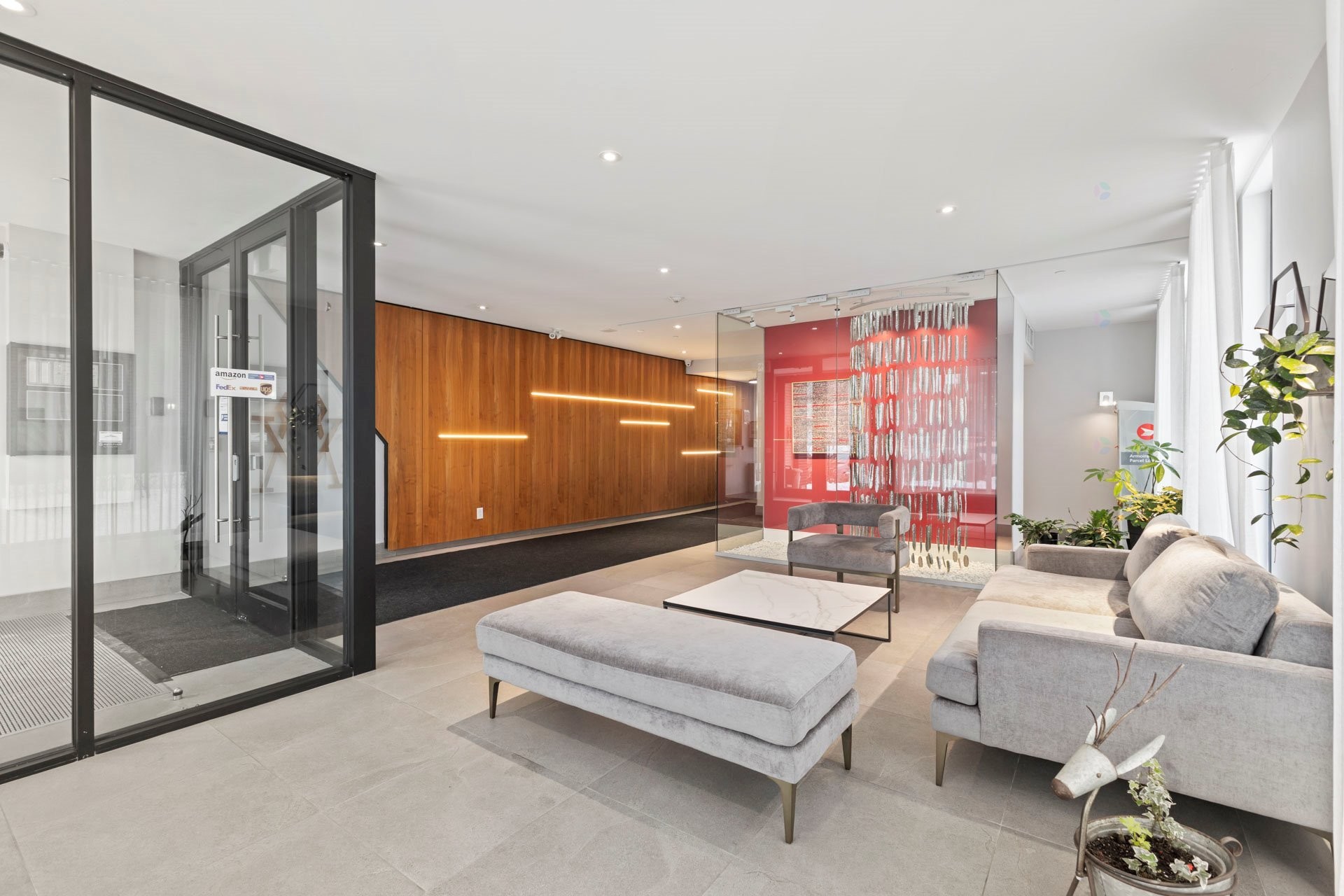 









145


Boul. Bouchard

, 308,
Dorval,




QC
H9S0B2

