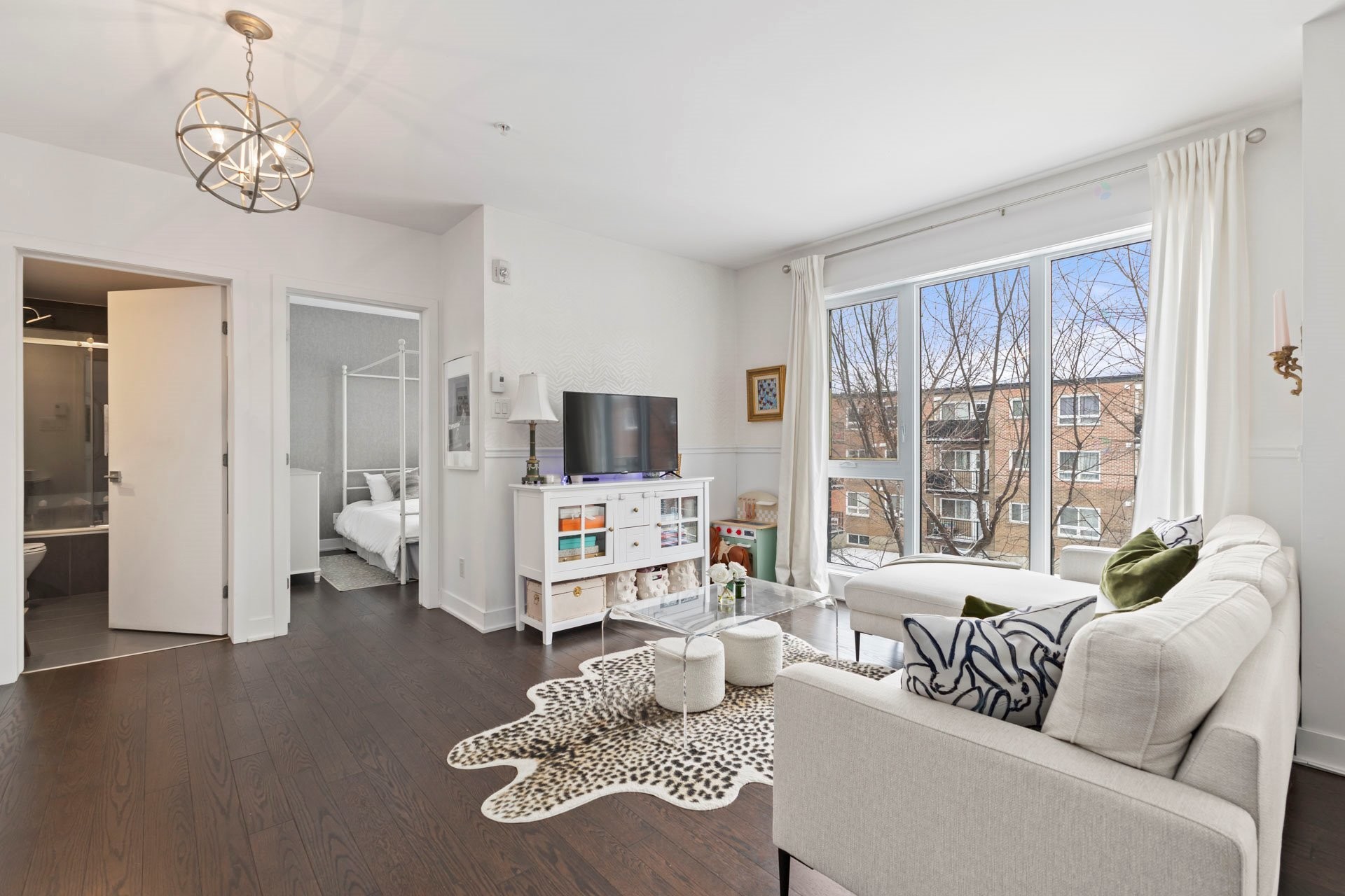 









145


Boul. Bouchard

, 308,
Dorval,




QC
H9S0B2

