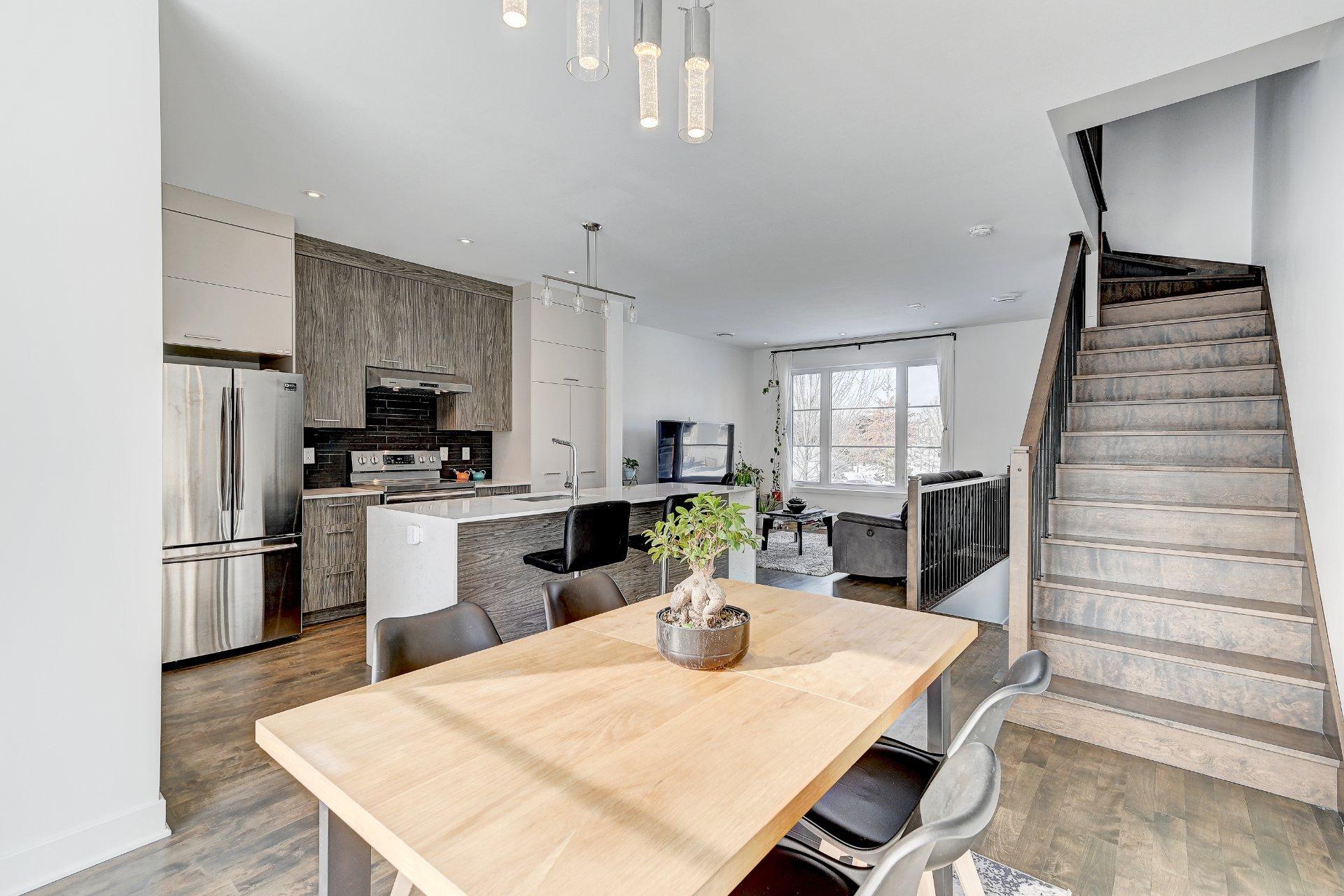 









3995


Rue Outremont

,
Brossard,




QC
J4Y3C4

