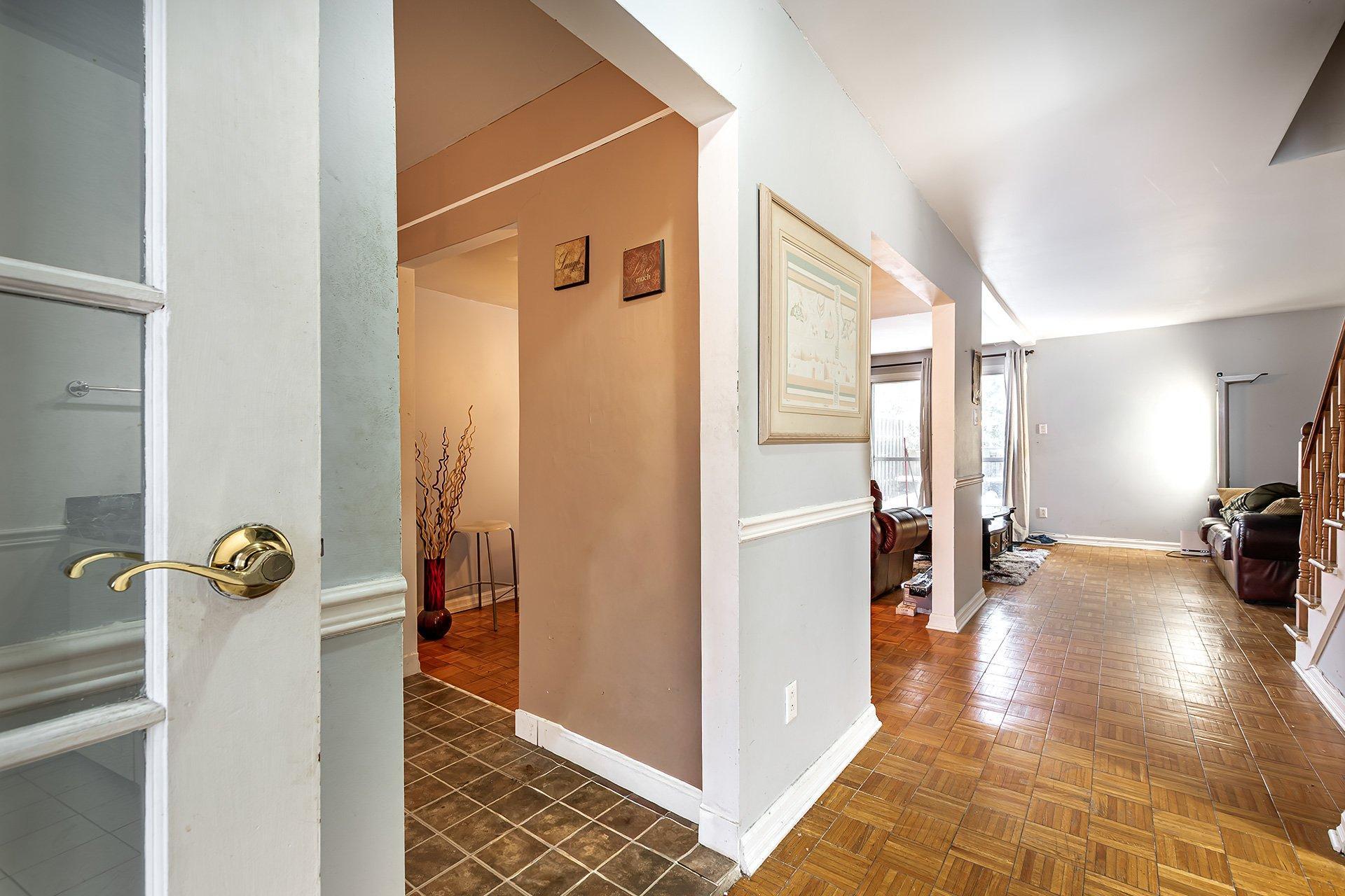 









4838


Rue Lake

,
Dollard-des-Ormeaux,




QC
H9G1G8

