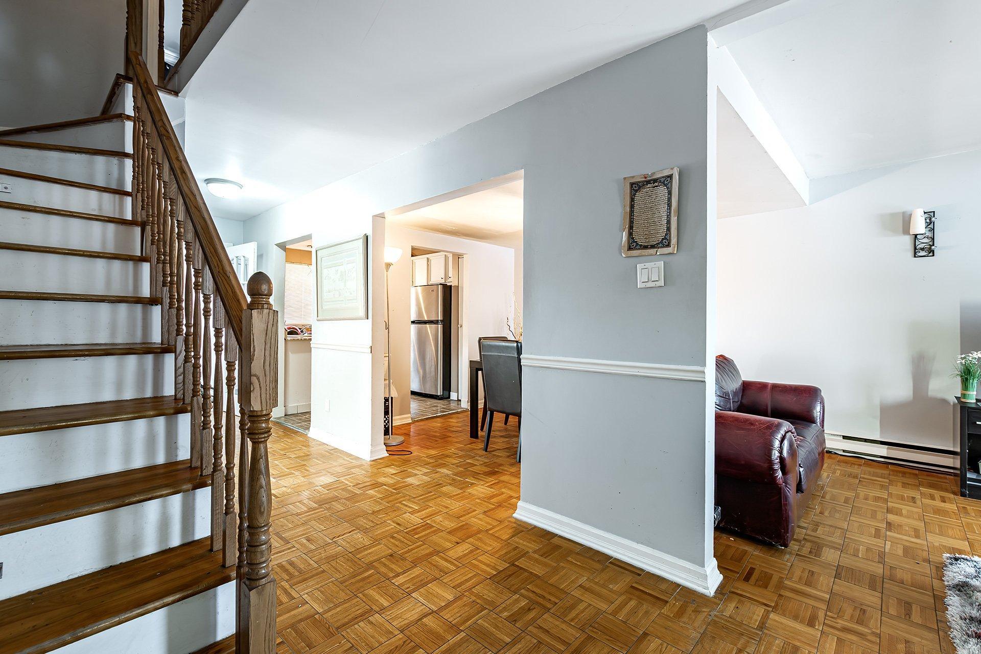 









4838


Rue Lake

,
Dollard-des-Ormeaux,




QC
H9G1G8

