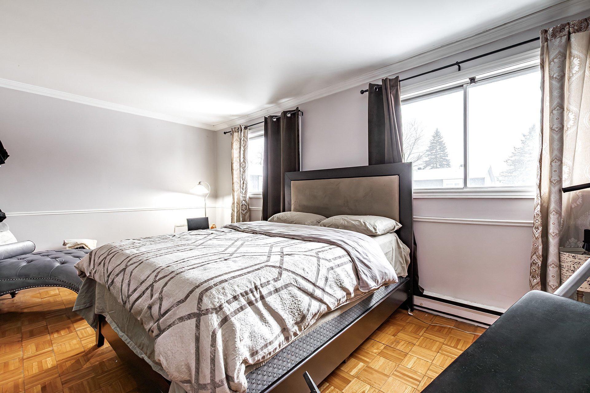 









4838


Rue Lake

,
Dollard-des-Ormeaux,




QC
H9G1G8

