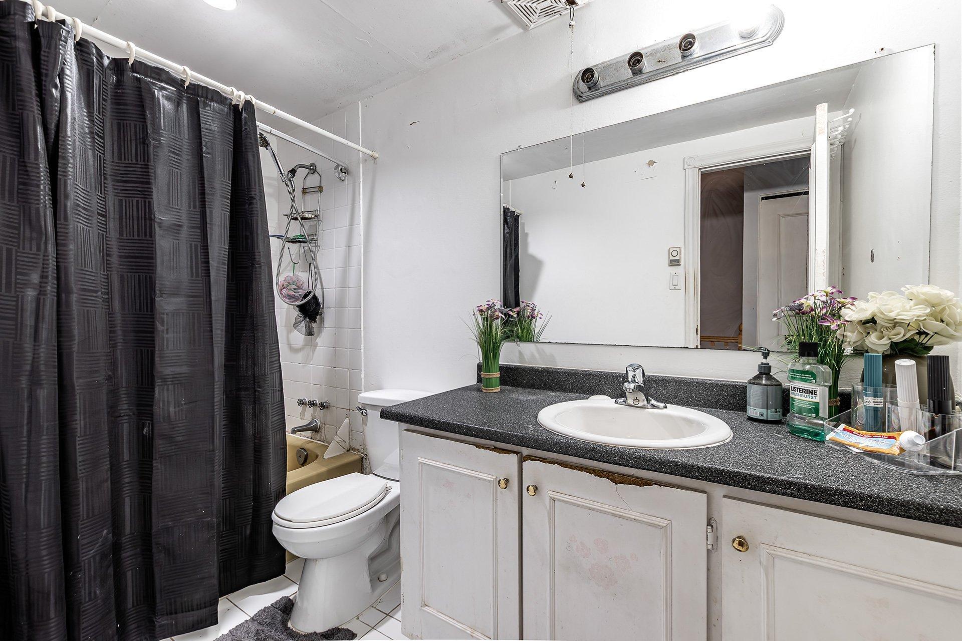 









4838


Rue Lake

,
Dollard-des-Ormeaux,




QC
H9G1G8

