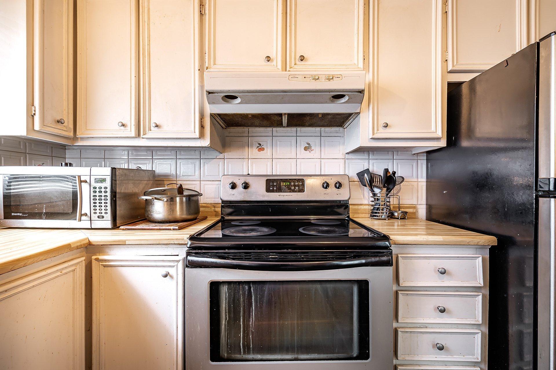 









4838


Rue Lake

,
Dollard-des-Ormeaux,




QC
H9G1G8

