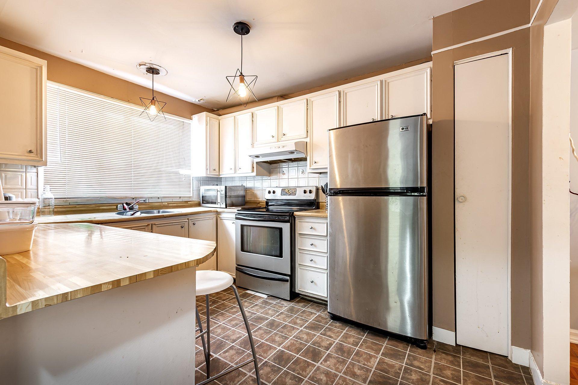 









4838


Rue Lake

,
Dollard-des-Ormeaux,




QC
H9G1G8

