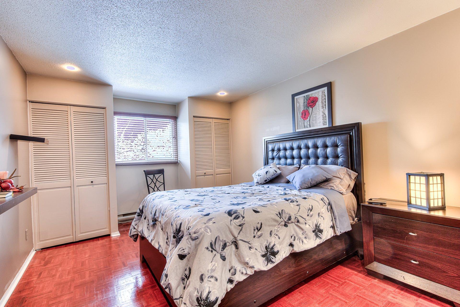 









291


Rue Soupras

,
Montréal (L'Île-Bizard/Sainte-Geneviève),




QC
H9C2E1

