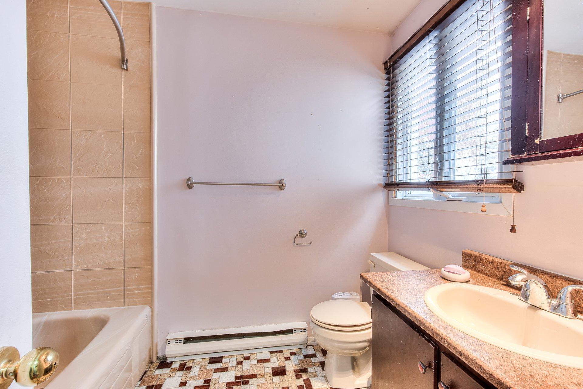 









291


Rue Soupras

,
Montréal (L'Île-Bizard/Sainte-Geneviève),




QC
H9C2E1

