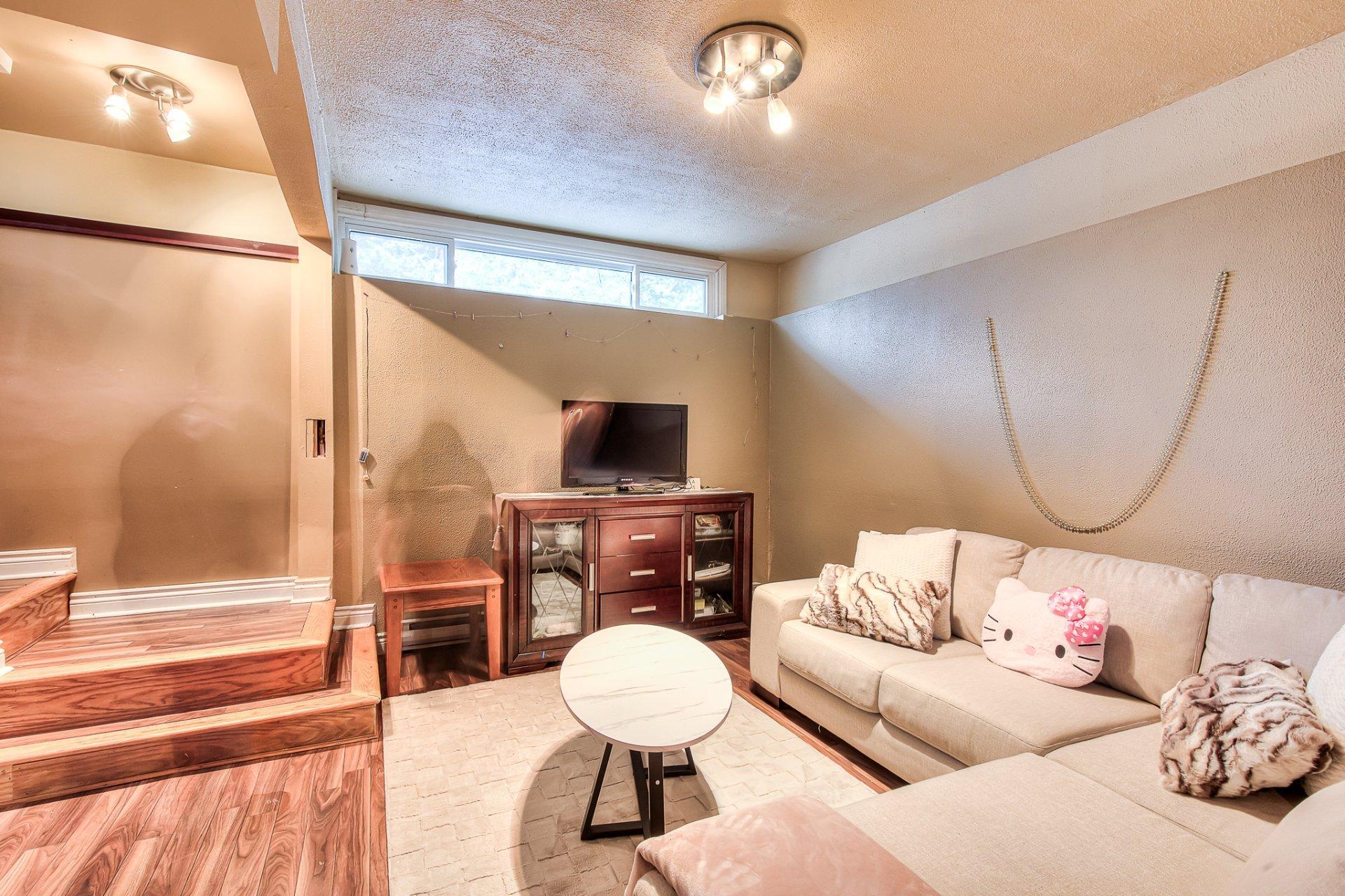 









291


Rue Soupras

,
Montréal (L'Île-Bizard/Sainte-Geneviève),




QC
H9C2E1

