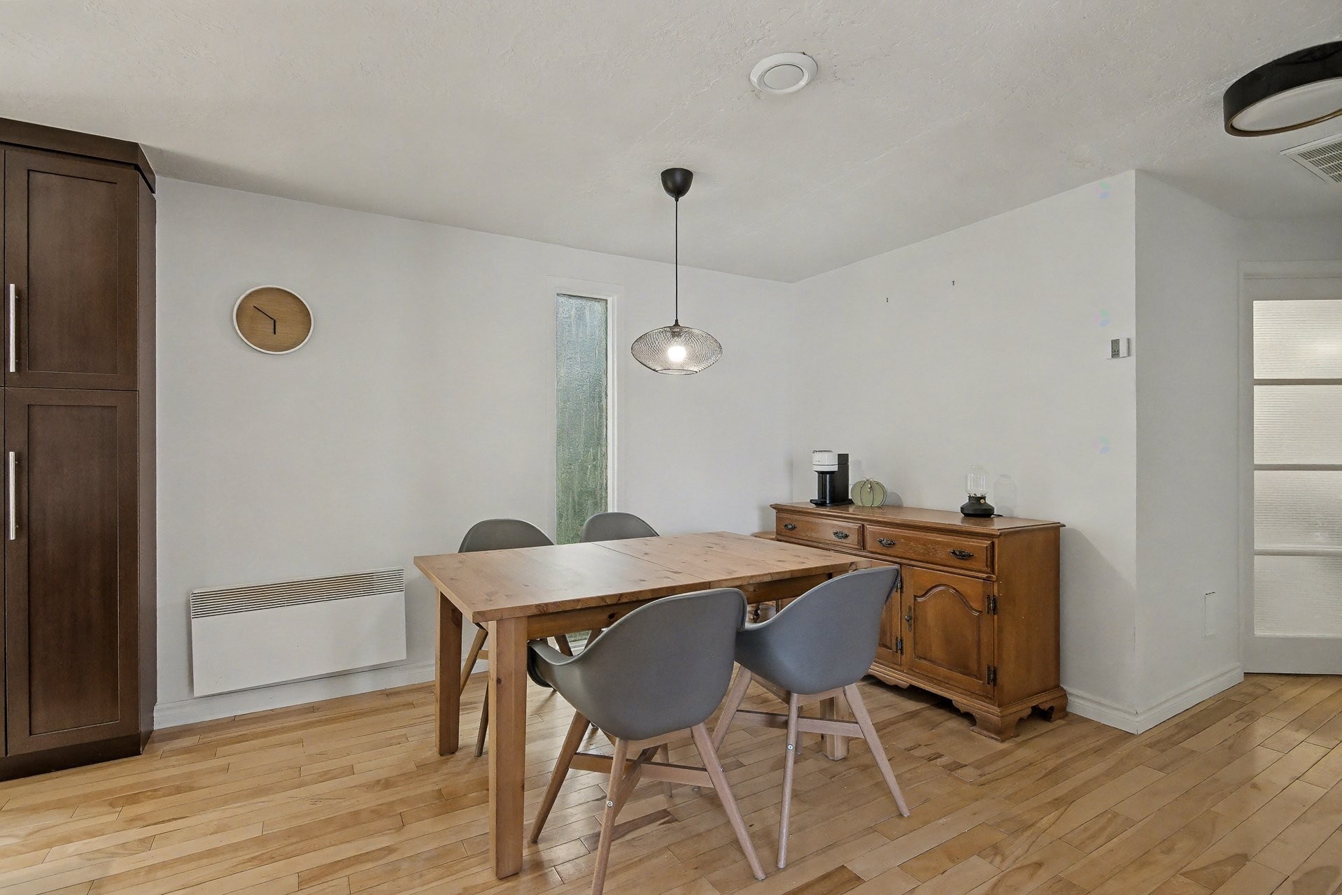 









198


Rue Courville

,
Saint-Jean-sur-Richelieu,




QC
J2W2Y9

