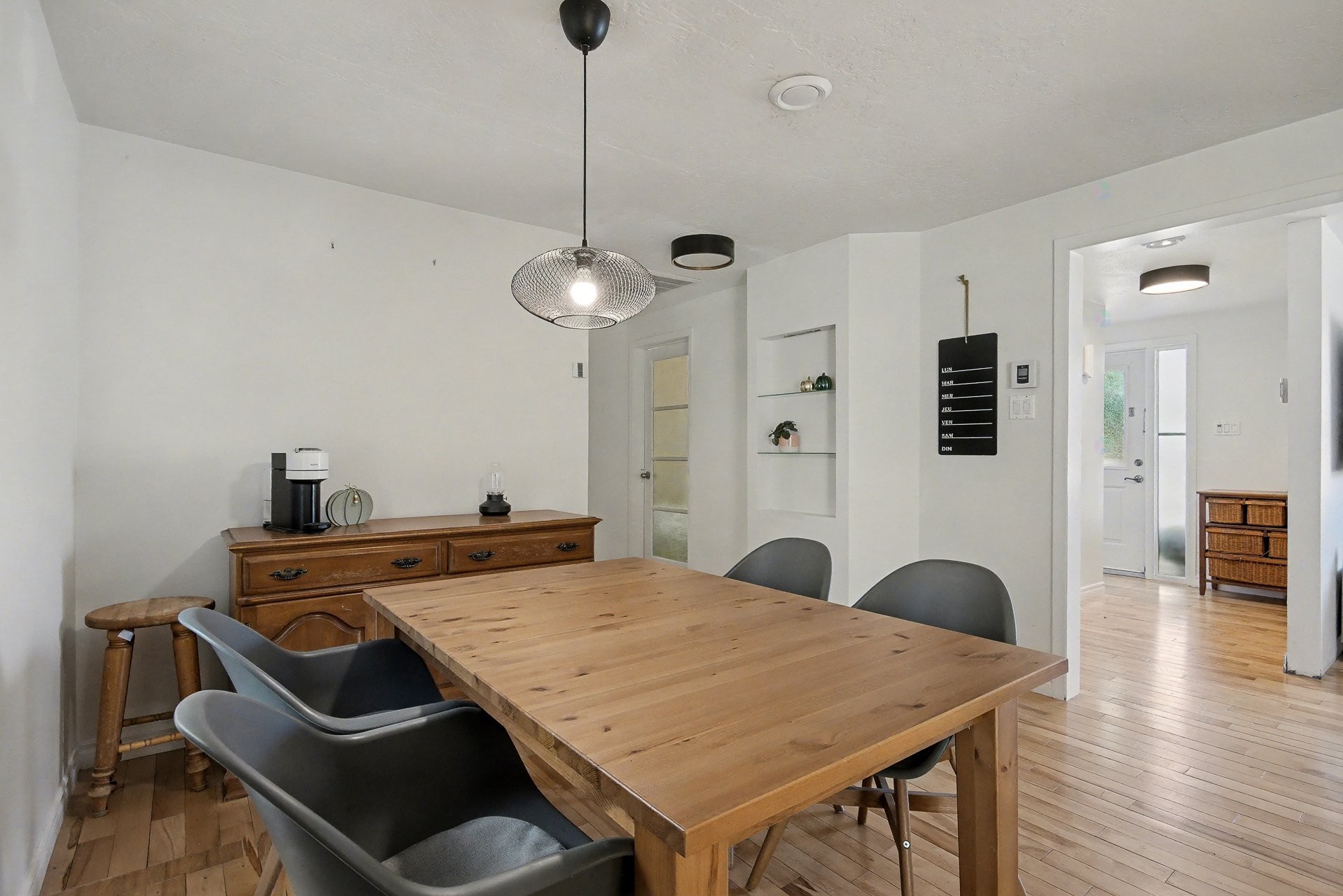 









198


Rue Courville

,
Saint-Jean-sur-Richelieu,




QC
J2W2Y9

