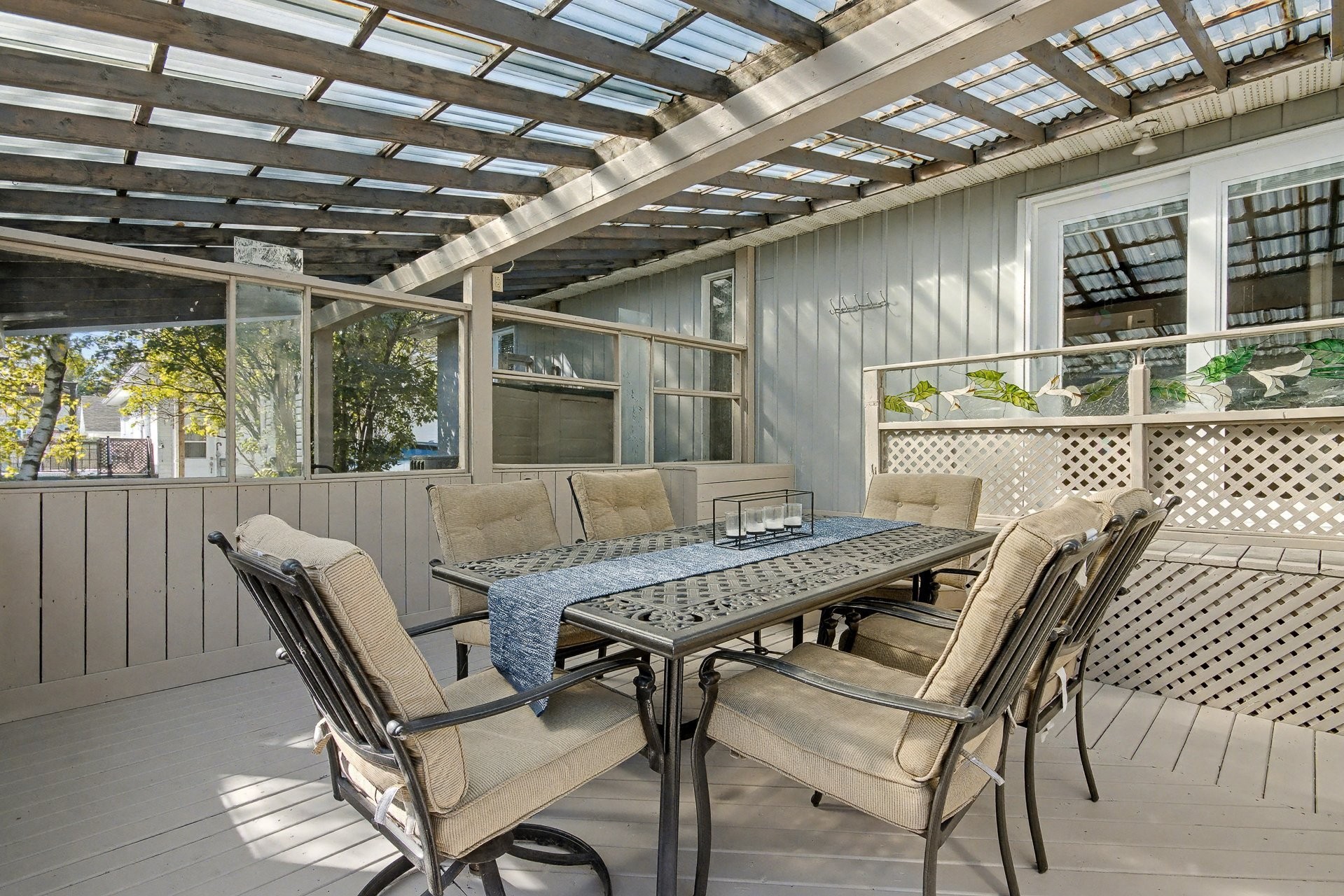 









198


Rue Courville

,
Saint-Jean-sur-Richelieu,




QC
J2W2Y9

