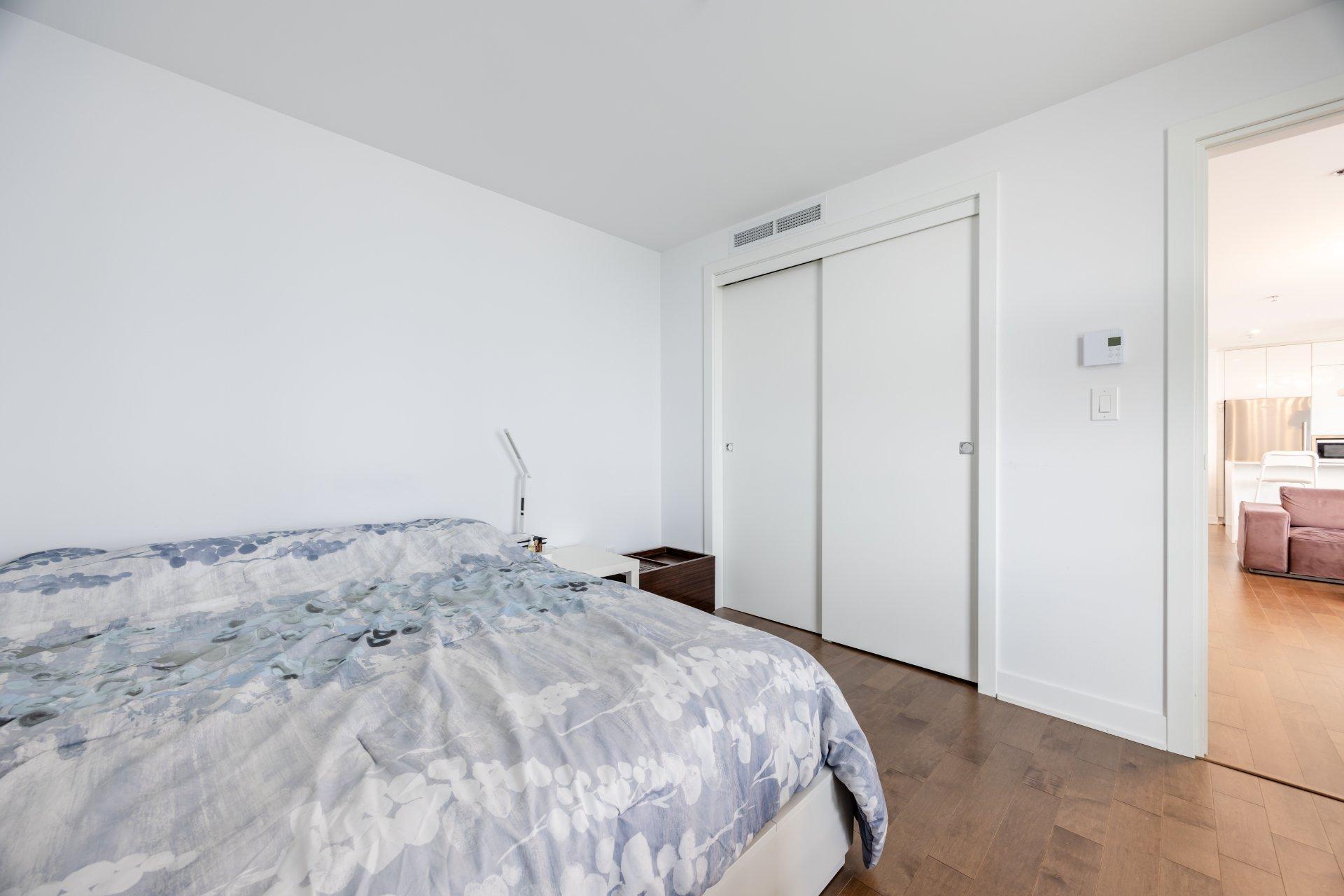 









1211


Rue Drummond

, 2405,
Montréal (Ville-Marie),




QC
H3G0B6

