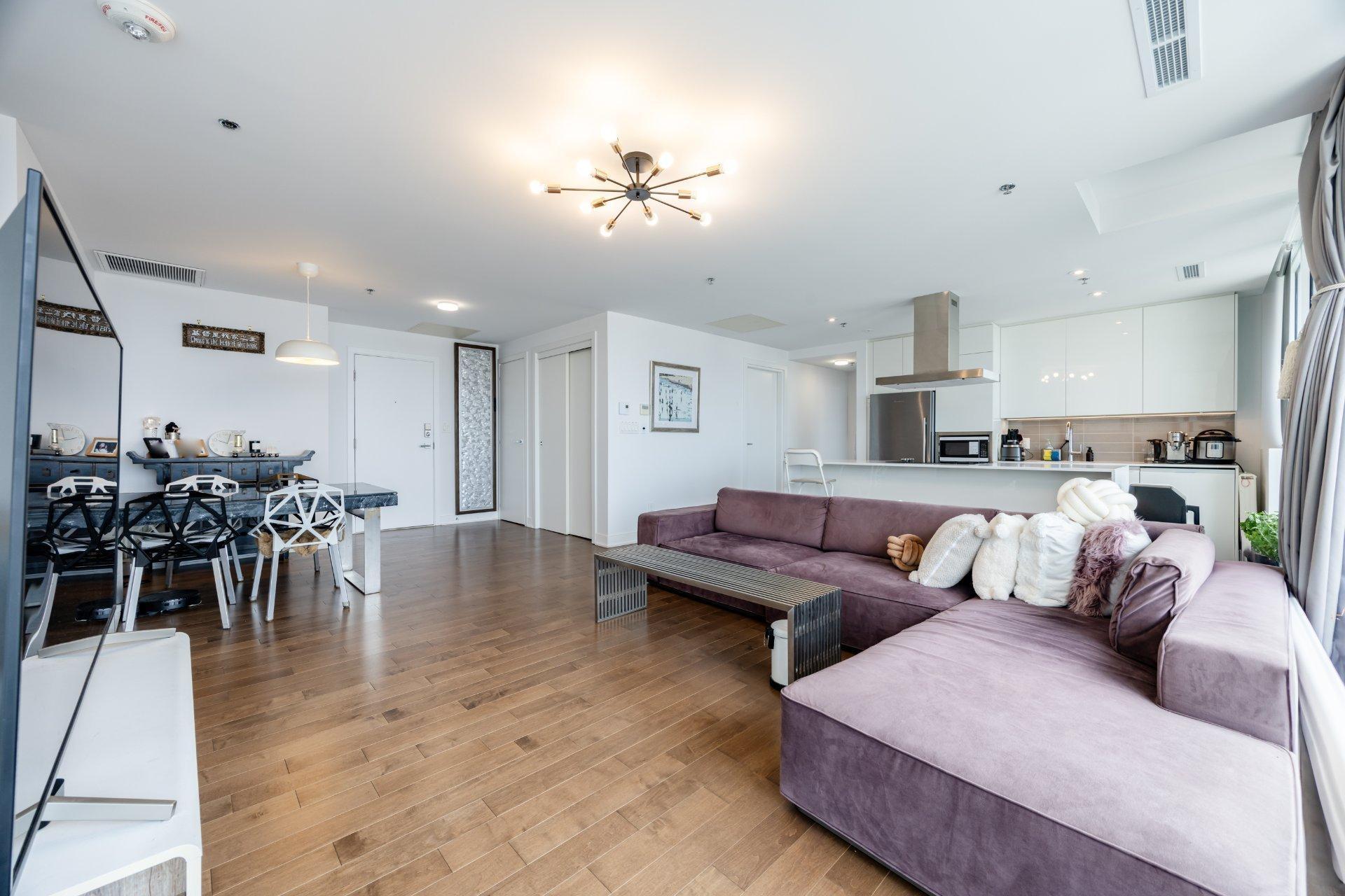 









1211


Rue Drummond

, 2405,
Montréal (Ville-Marie),




QC
H3G0B6

