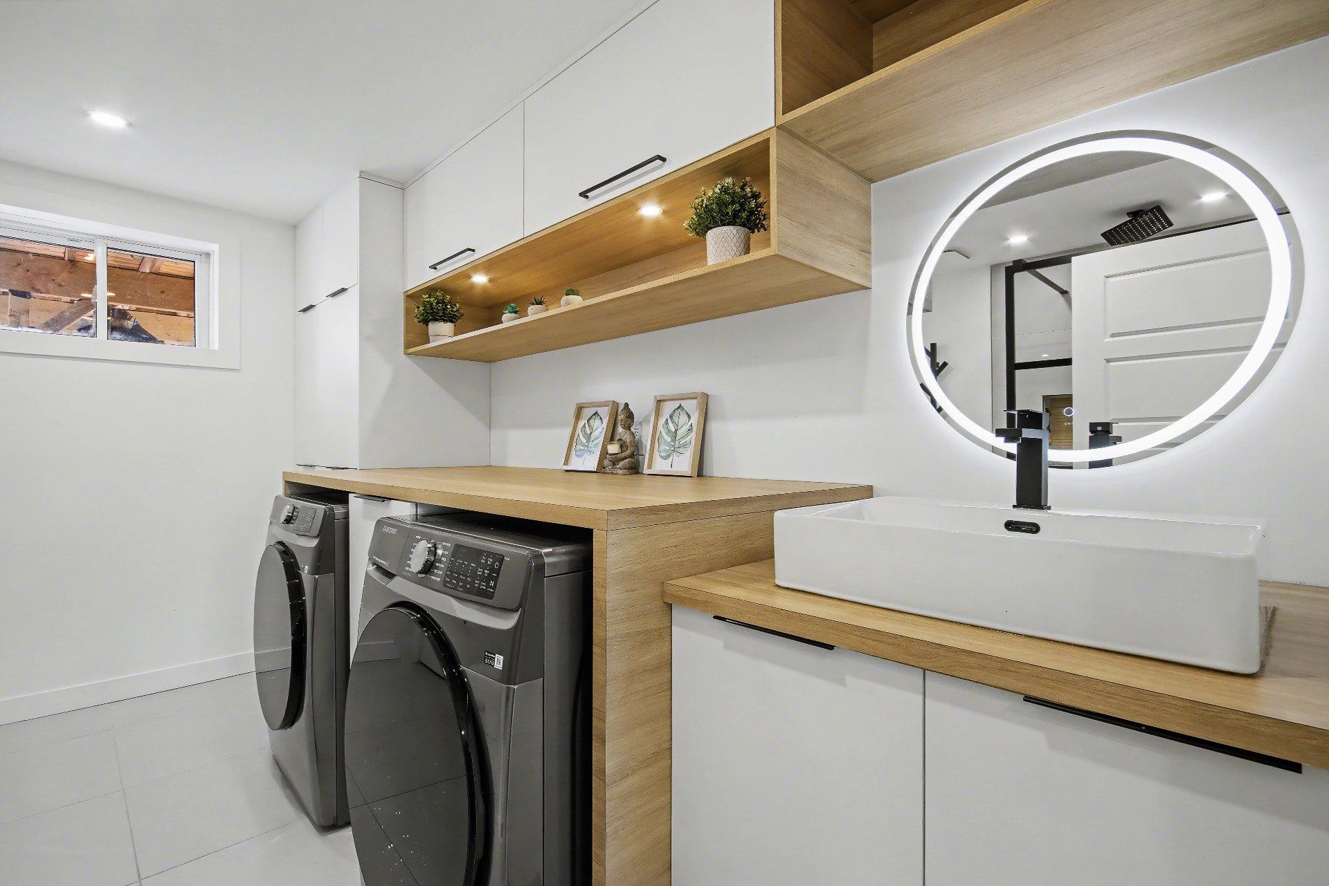 









1025


Boul. de Normandie

,
Saint-Jean-sur-Richelieu,




QC
J3A1J8

