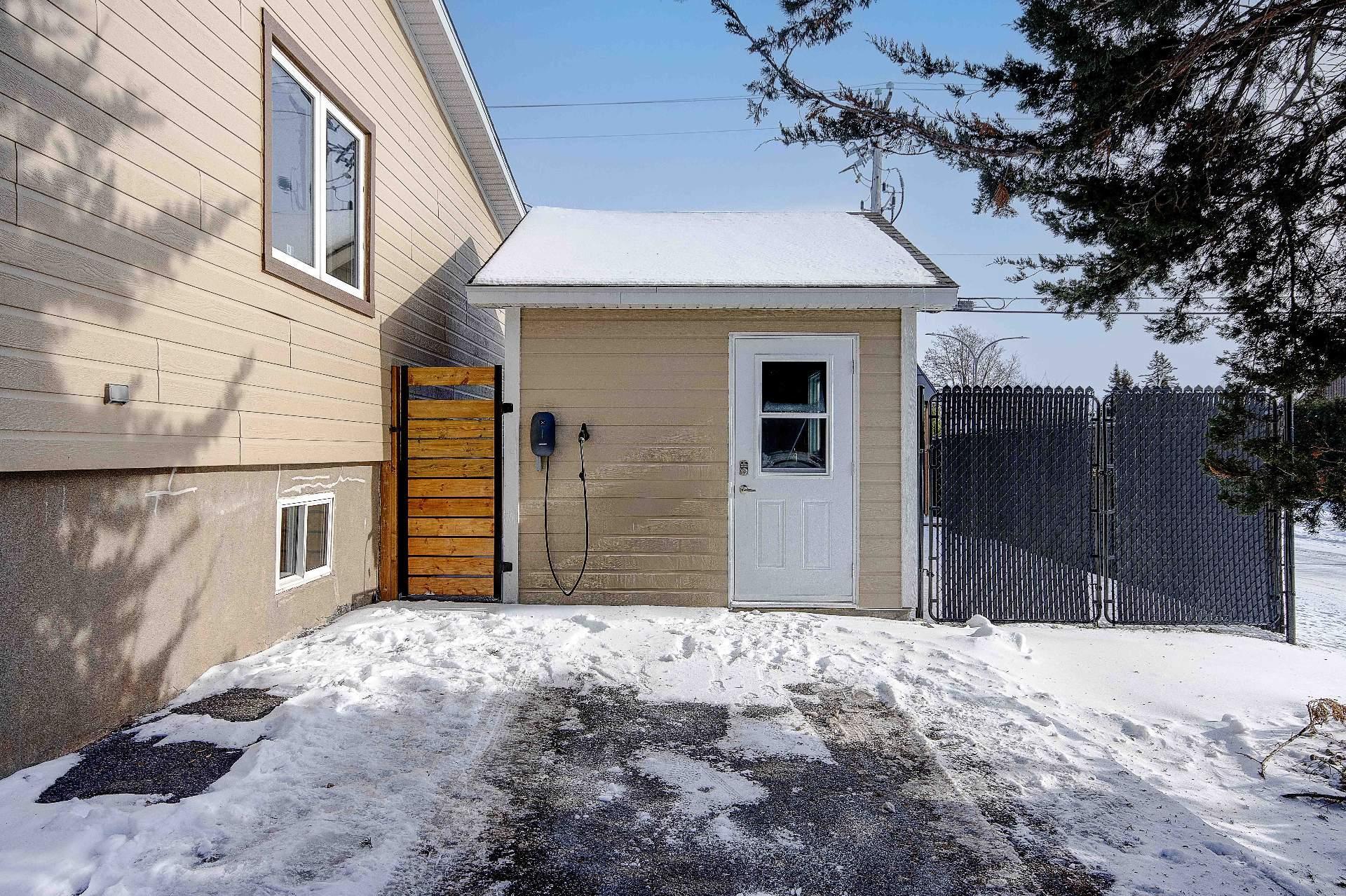 









1025


Boul. de Normandie

,
Saint-Jean-sur-Richelieu,




QC
J3A1J8

