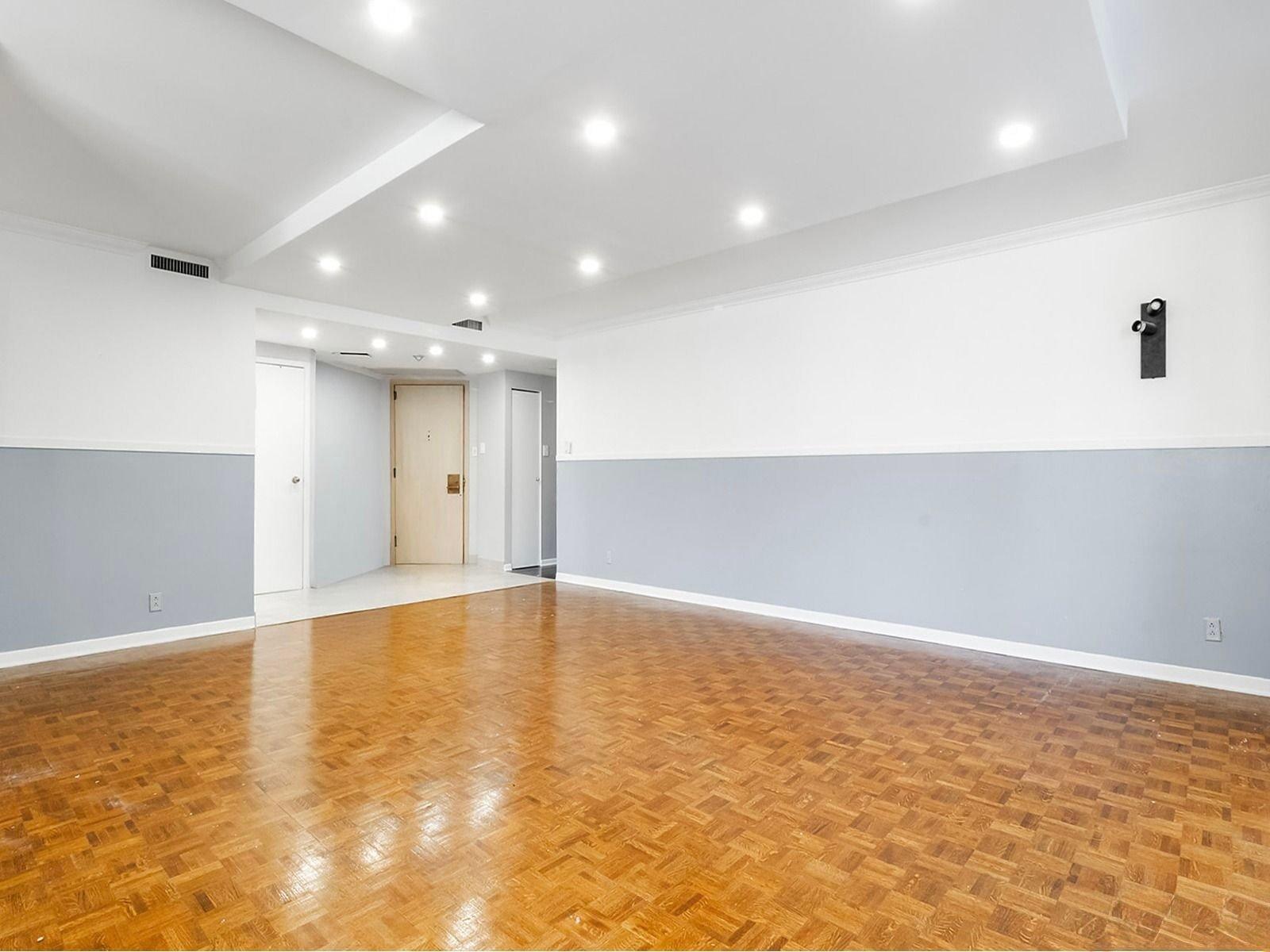 









5700


Av. Rembrandt

, 104,
Côte-Saint-Luc,




QC
H4W3E6

