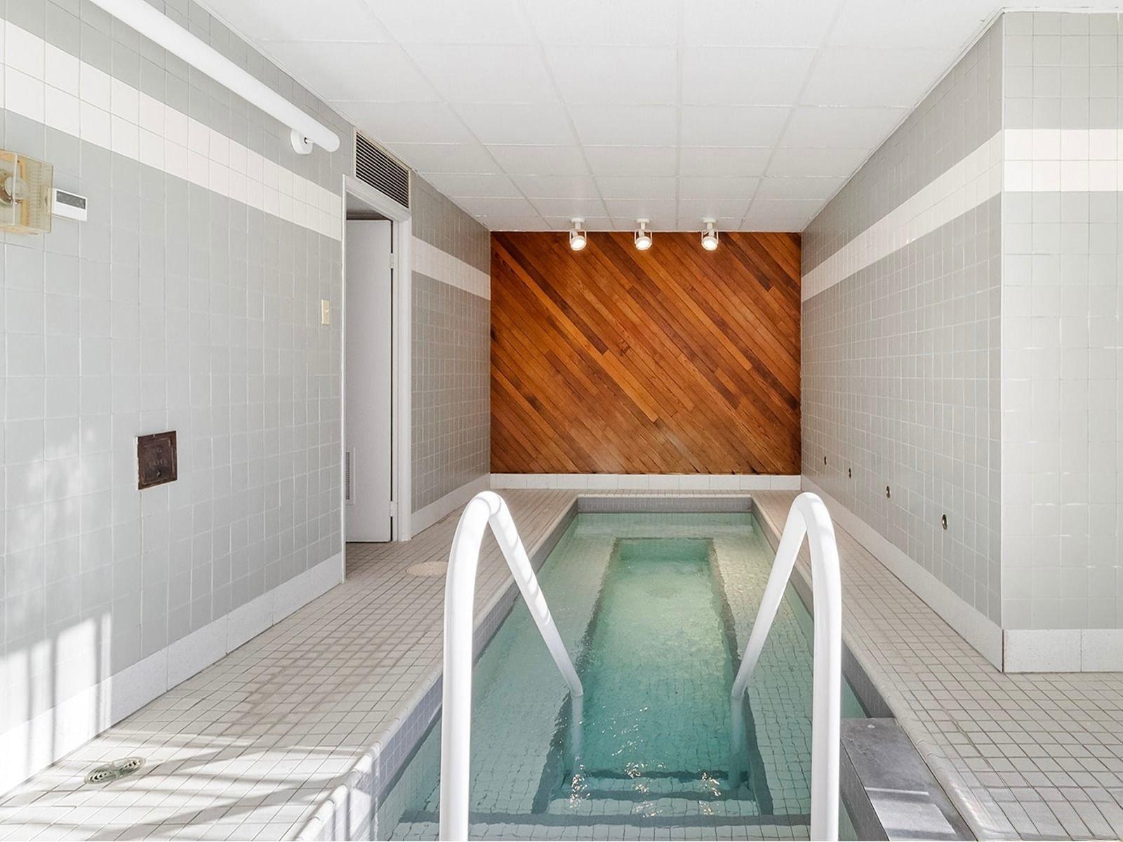 









5700


Av. Rembrandt

, 104,
Côte-Saint-Luc,




QC
H4W3E6

