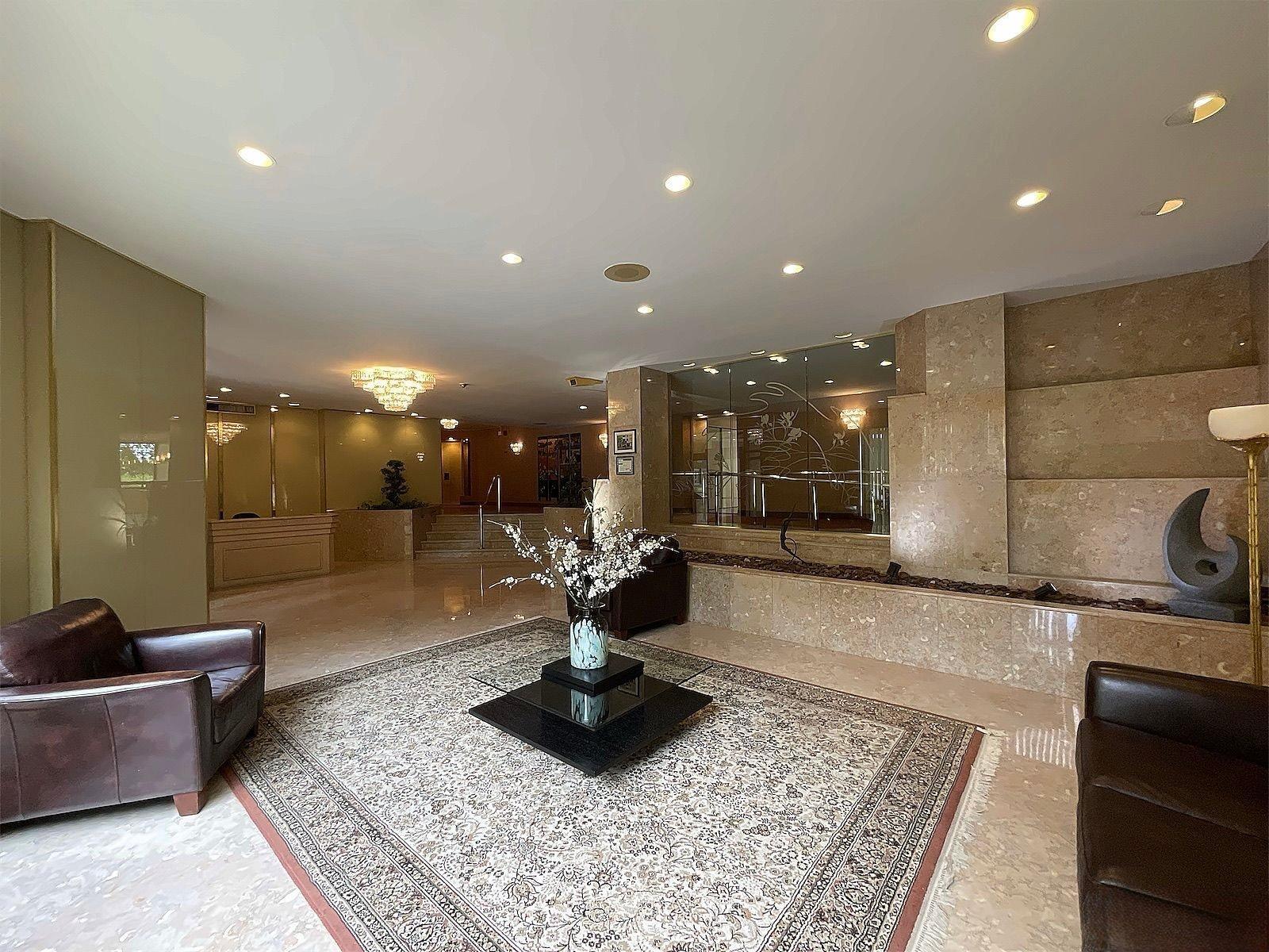 









5700


Av. Rembrandt

, 104,
Côte-Saint-Luc,




QC
H4W3E6

