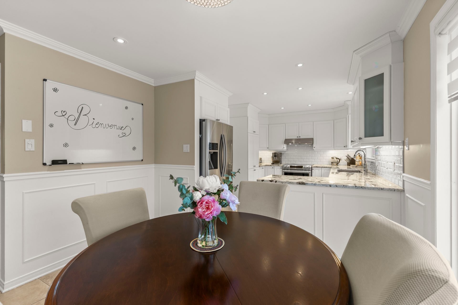 









40


Rue Michel-McNabb

,
Notre-Dame-de-l'Île-Perrot,




QC
J7V9R8

