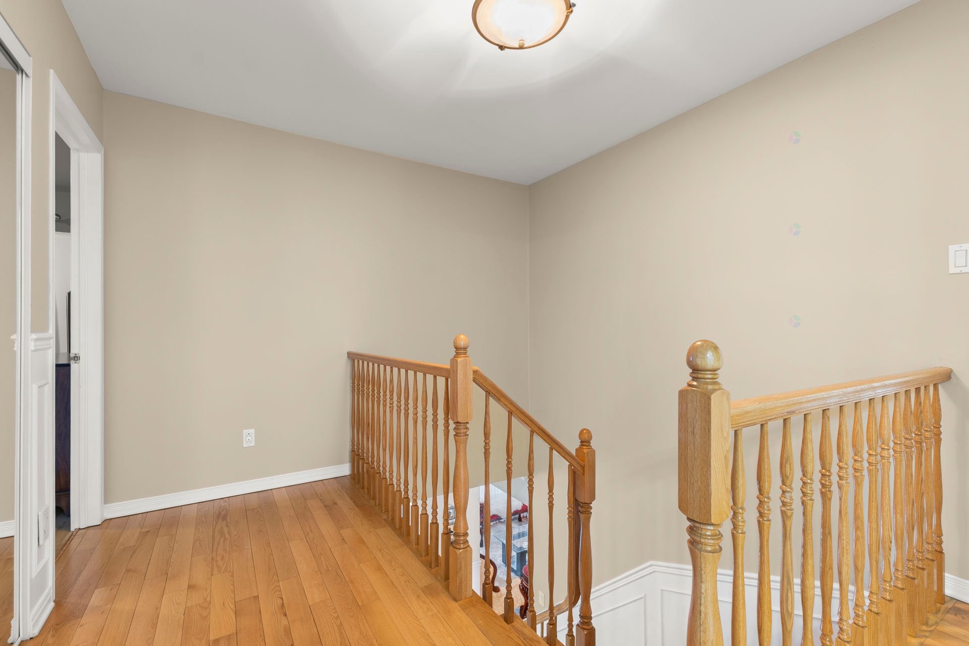 









40


Rue Michel-McNabb

,
Notre-Dame-de-l'Île-Perrot,




QC
J7V9R8


