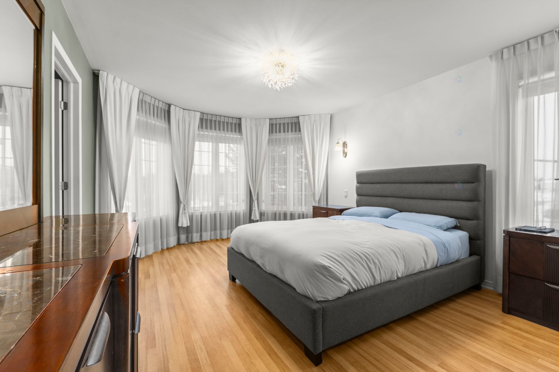 









40


Rue Michel-McNabb

,
Notre-Dame-de-l'Île-Perrot,




QC
J7V9R8


