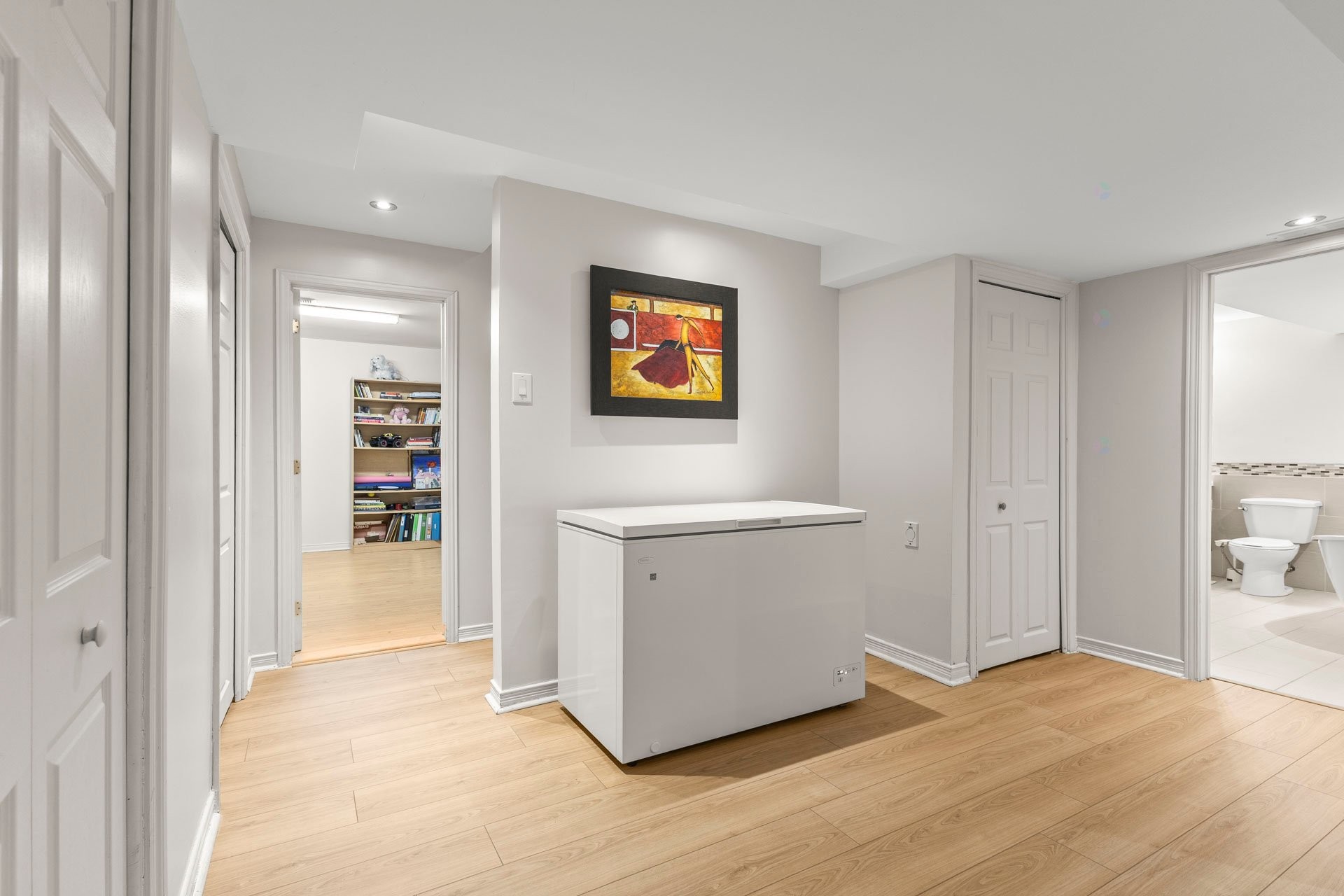 









40


Rue Michel-McNabb

,
Notre-Dame-de-l'Île-Perrot,




QC
J7V9R8

