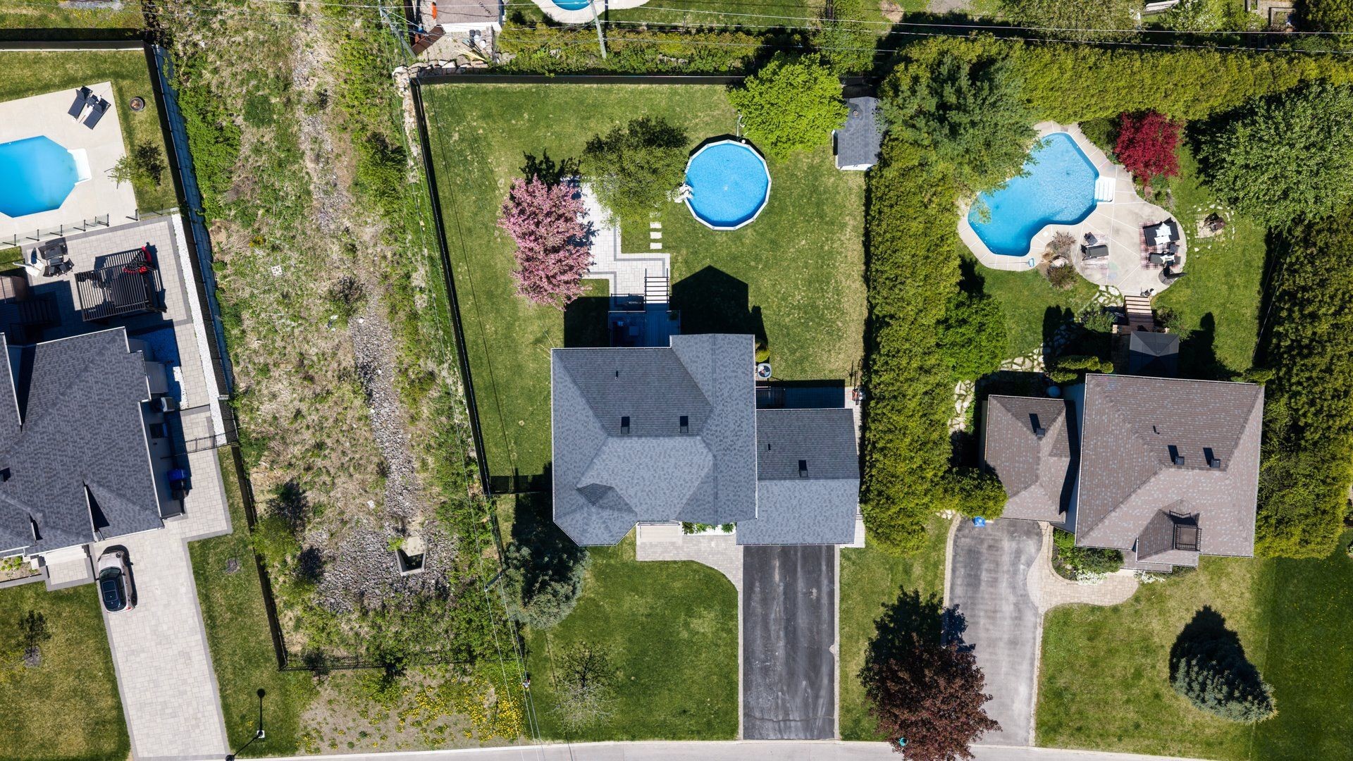 









40


Rue Michel-McNabb

,
Notre-Dame-de-l'Île-Perrot,




QC
J7V9R8

