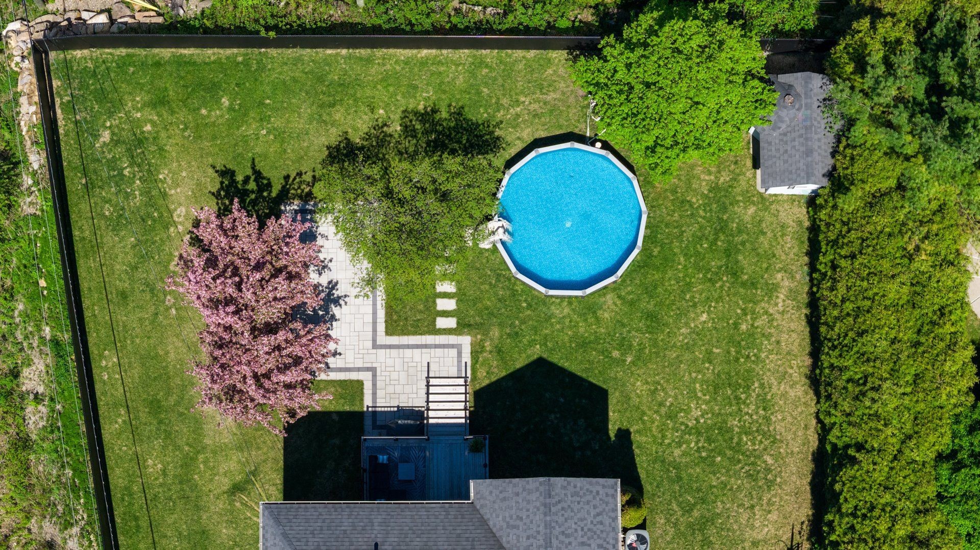 









40


Rue Michel-McNabb

,
Notre-Dame-de-l'Île-Perrot,




QC
J7V9R8

