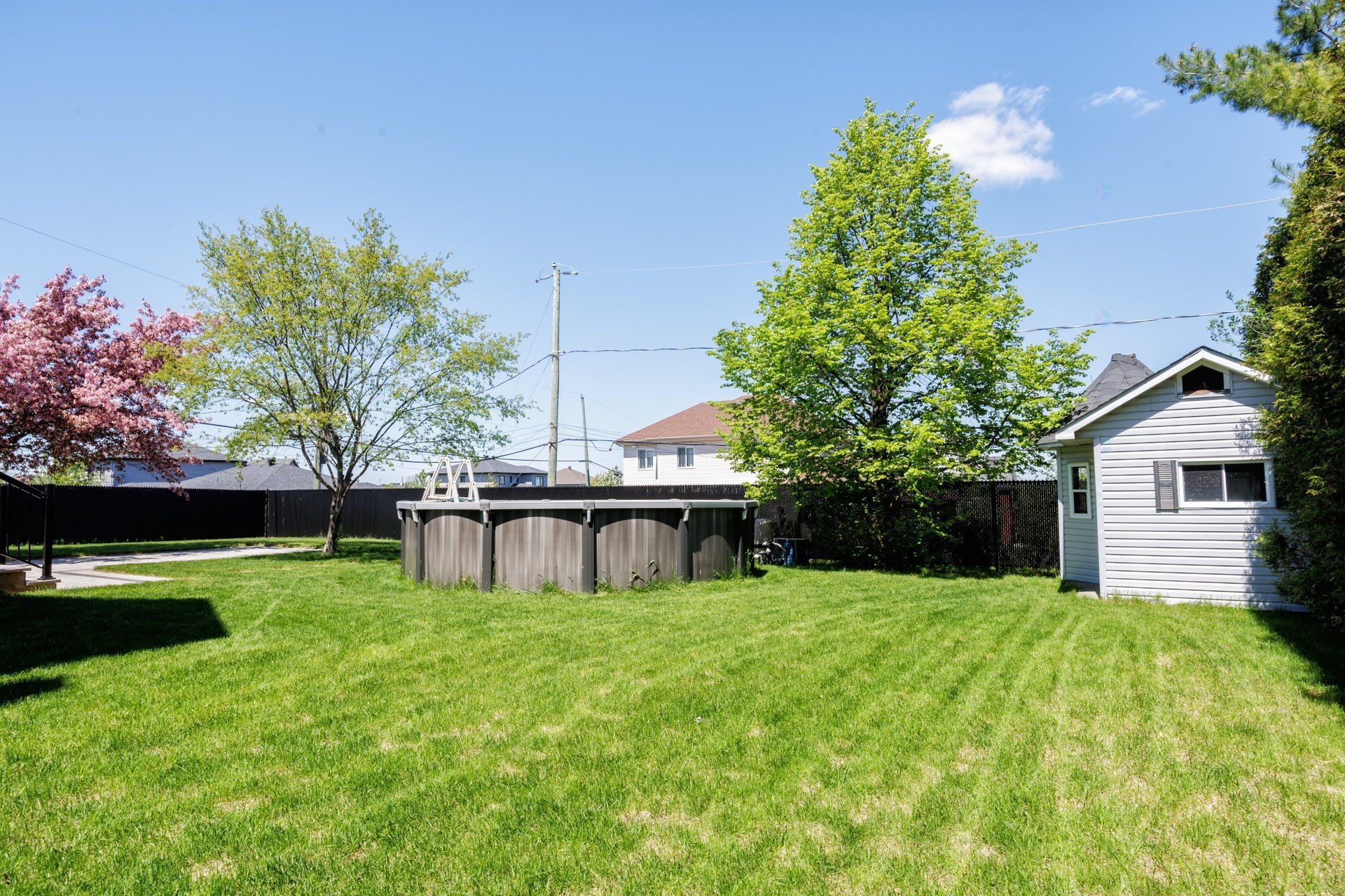 









40


Rue Michel-McNabb

,
Notre-Dame-de-l'Île-Perrot,




QC
J7V9R8

