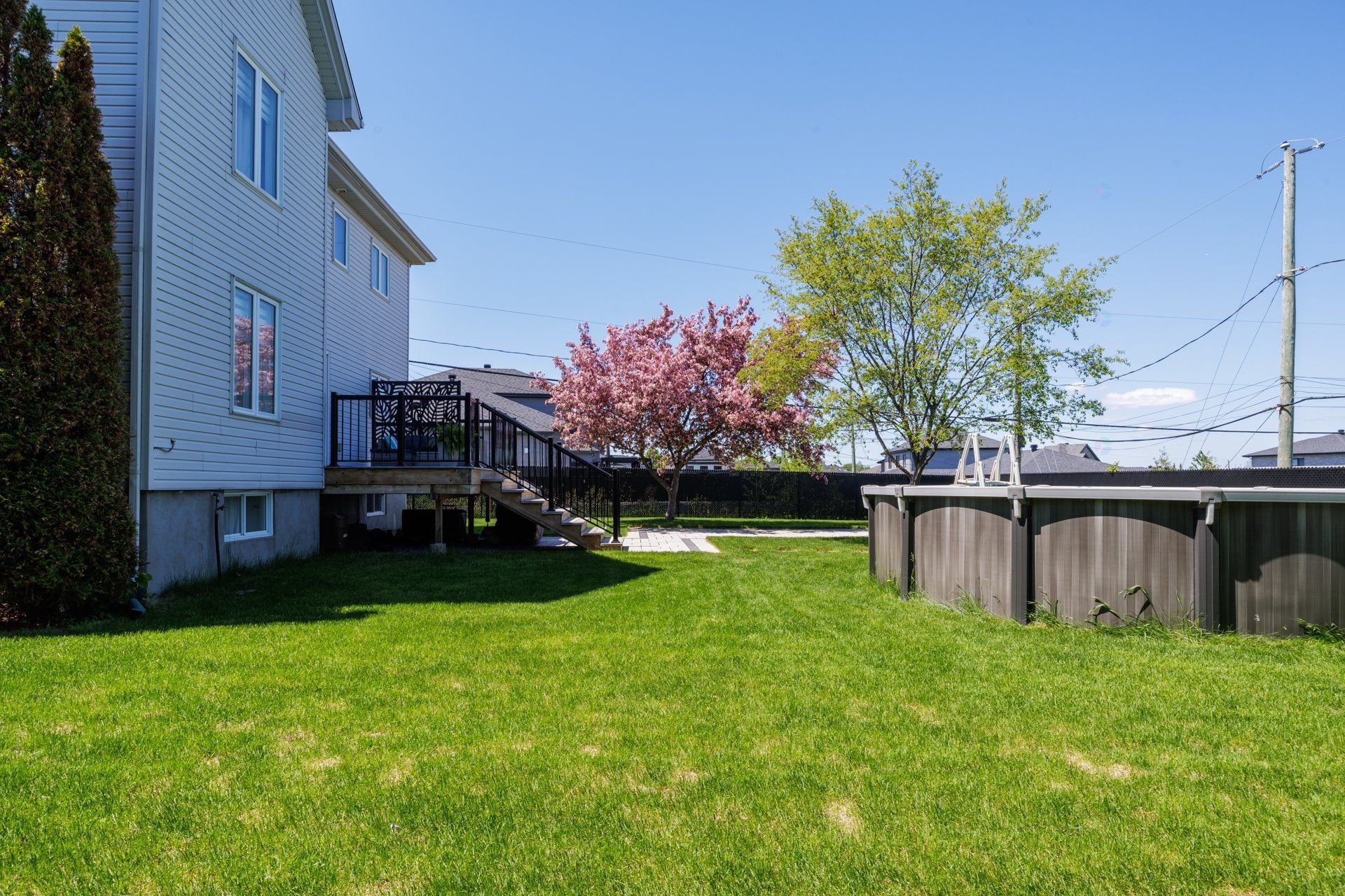 









40


Rue Michel-McNabb

,
Notre-Dame-de-l'Île-Perrot,




QC
J7V9R8

