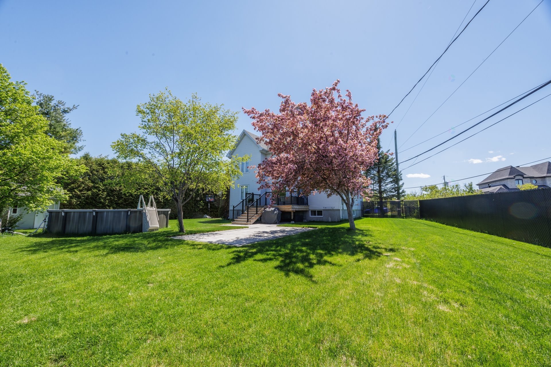 









40


Rue Michel-McNabb

,
Notre-Dame-de-l'Île-Perrot,




QC
J7V9R8

