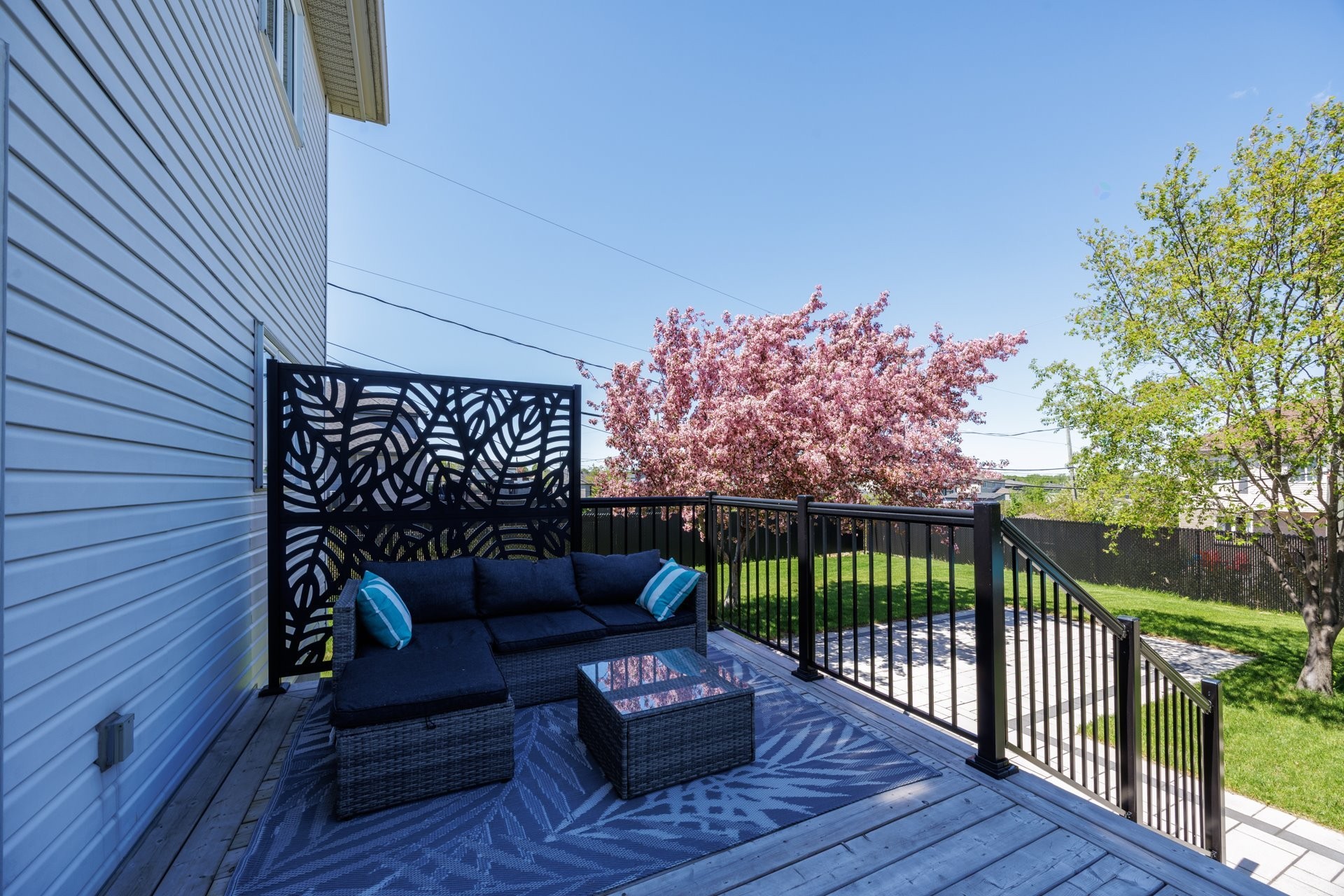 









40


Rue Michel-McNabb

,
Notre-Dame-de-l'Île-Perrot,




QC
J7V9R8

