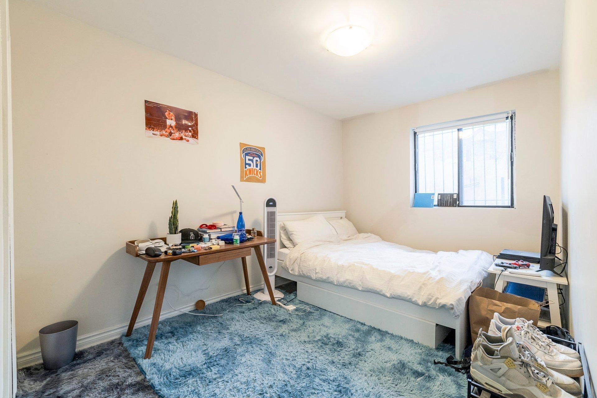 









3552A


Rue St-Dominique

,
Montréal (Le Plateau-Mont-Royal),




QC
H2X2X4

