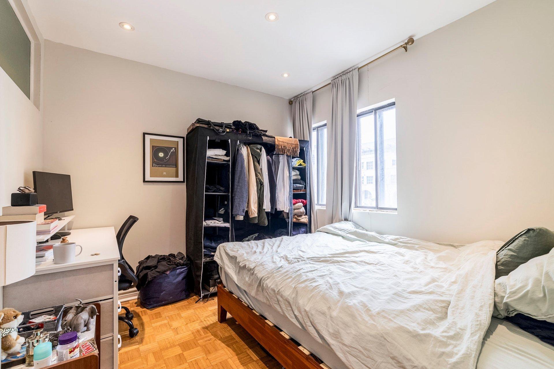 









3556


Rue St-Dominique

,
Montréal (Le Plateau-Mont-Royal),




QC
H2X2X4

