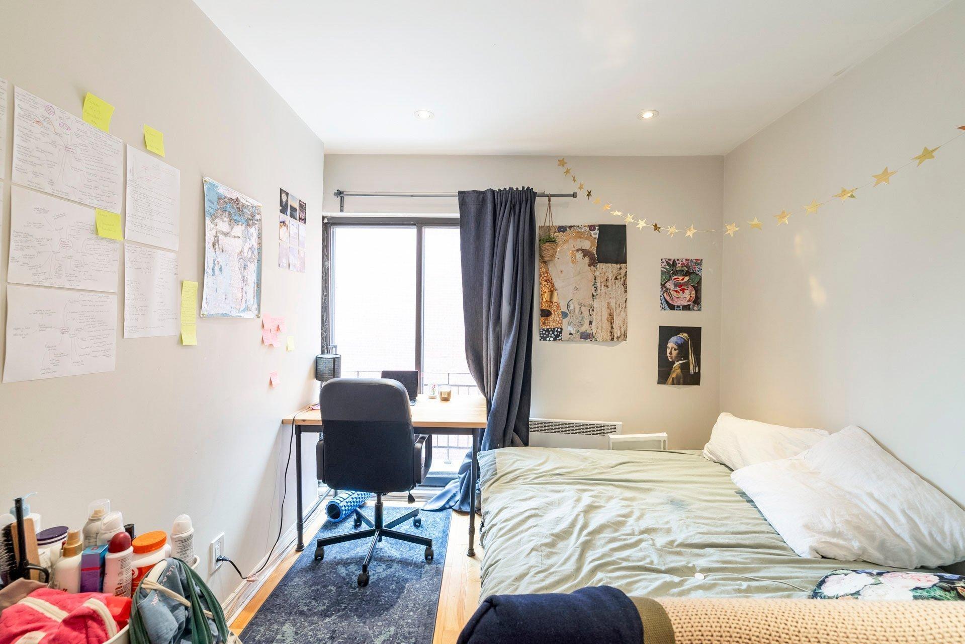 









3566


Rue St-Dominique

,
Montréal (Le Plateau-Mont-Royal),




QC
H2X2X4

