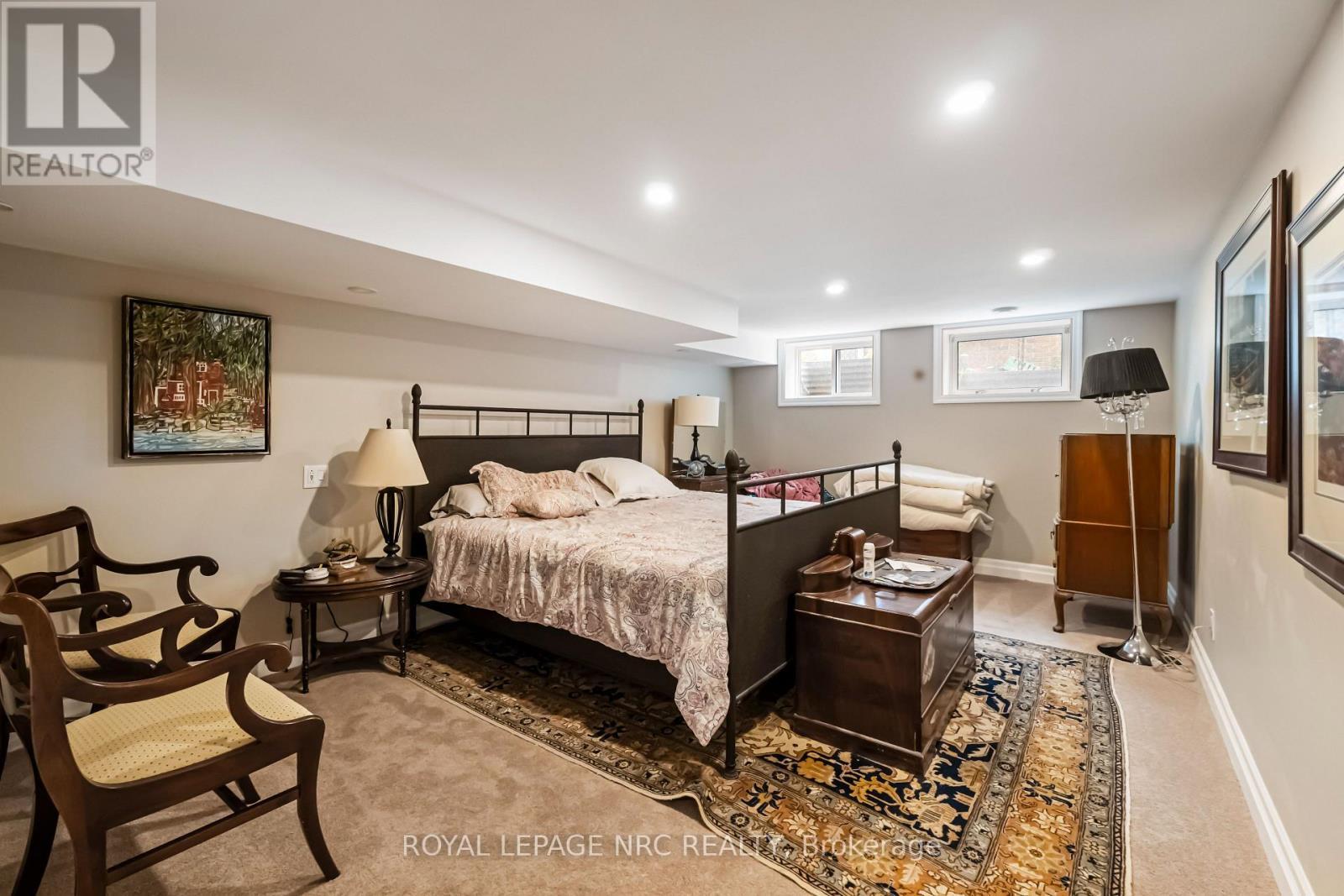 












9 CARTIER DRIVE

,
St. Catharines (Vine/Linwell),




Ontario
L2M2E5

