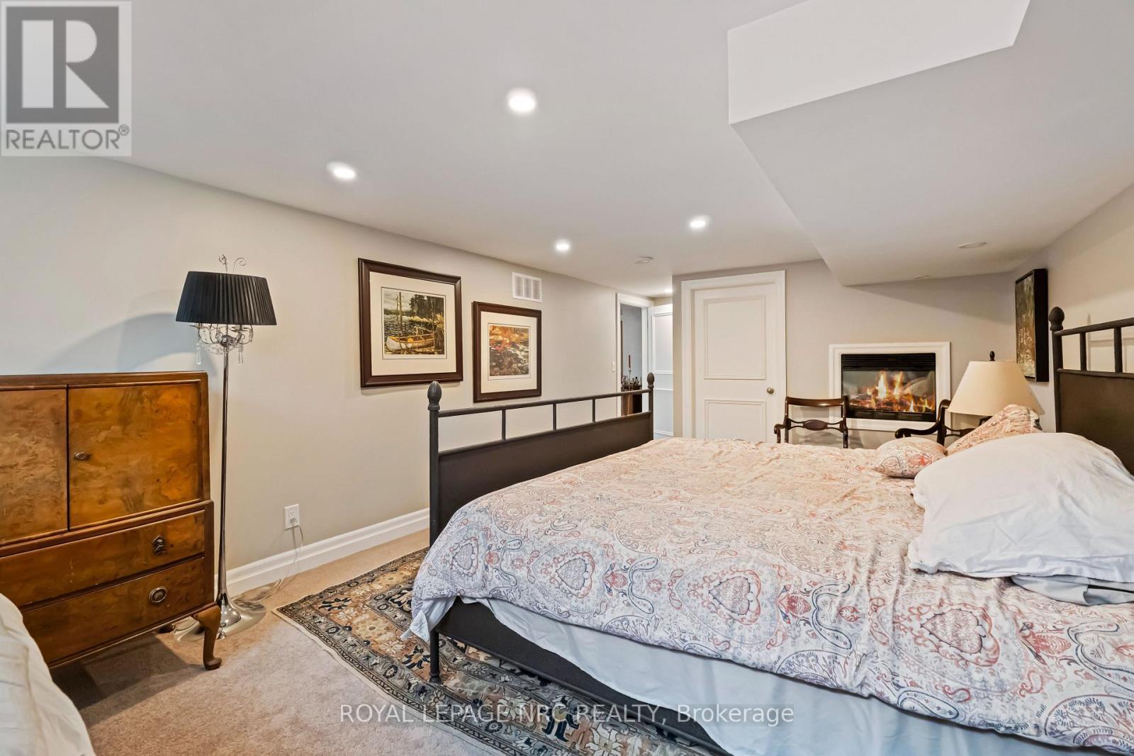 












9 CARTIER DRIVE

,
St. Catharines (Vine/Linwell),




Ontario
L2M2E5

